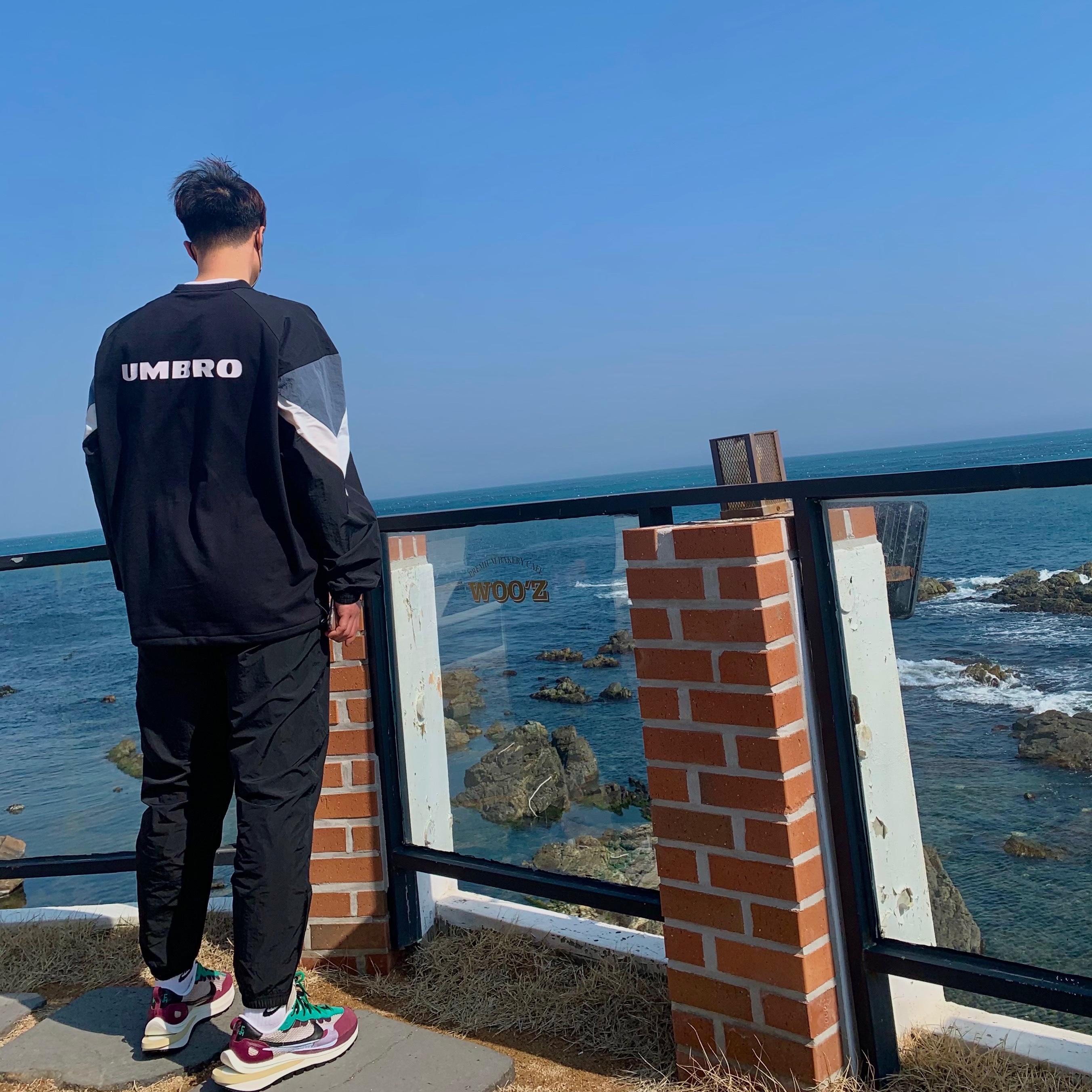 Nike x Sacai VaporWaffle String & Black Villain Red, Nike M NRG Track Pants Black 착용 스타일 - 2