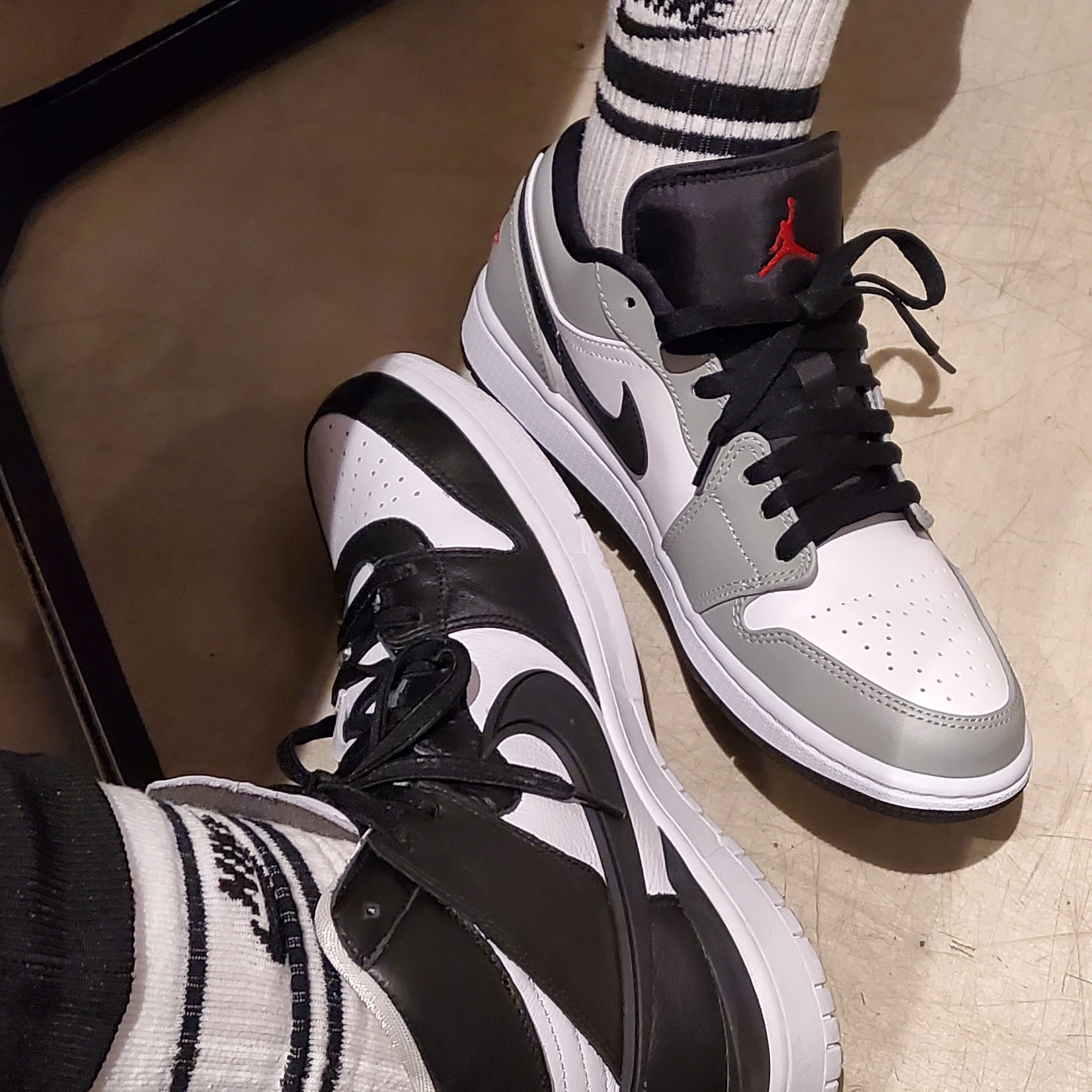 Jordan 1 Low Light Smoke Grey, Nike x Ambush Dunk High Black 착용 스타일