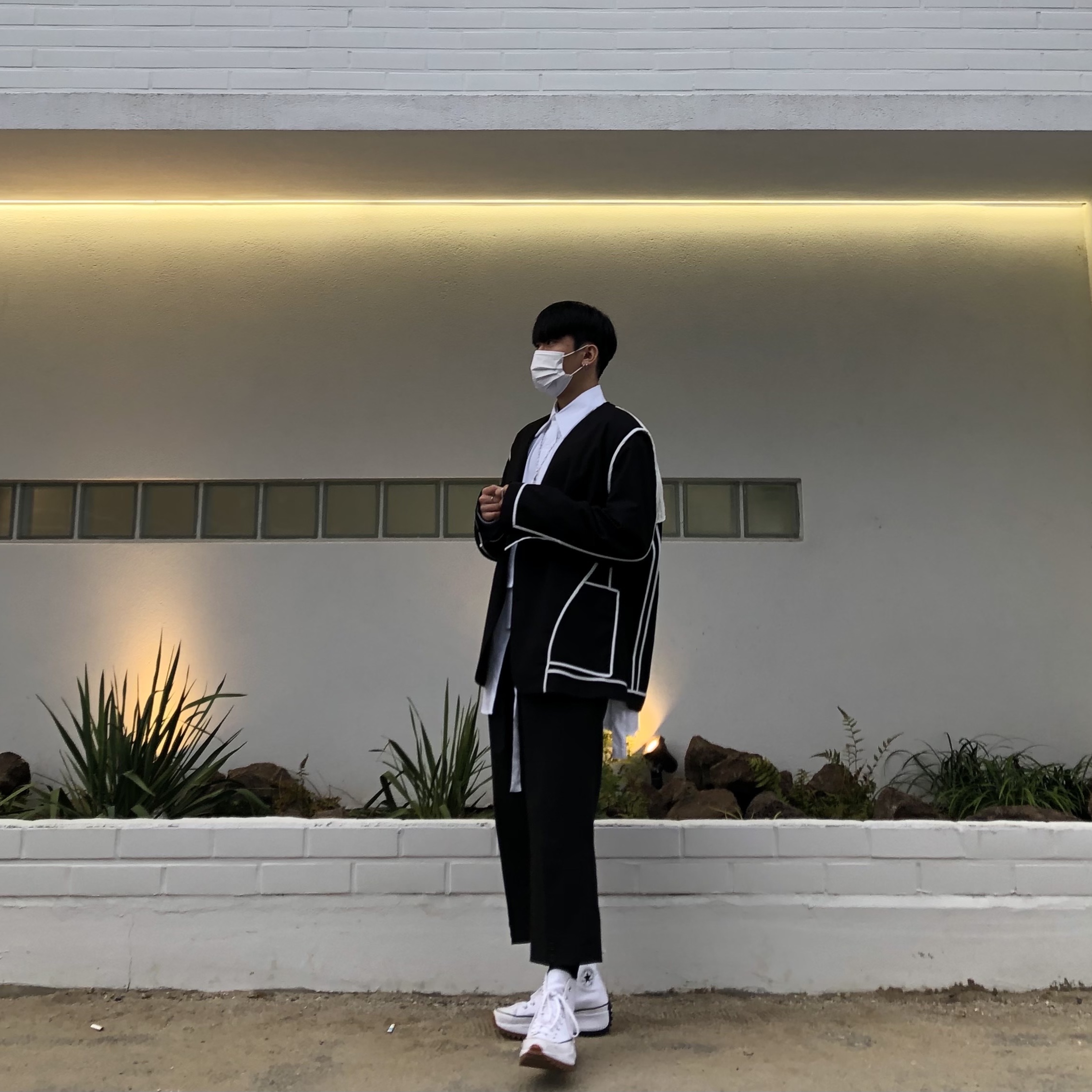 Converse Run Star Hike Hi White Black Gum 착용 스타일