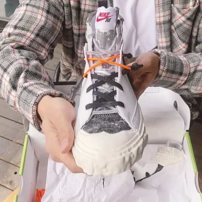 Nike x Readymade Blazer Mid White 착용 스타일 - 2
