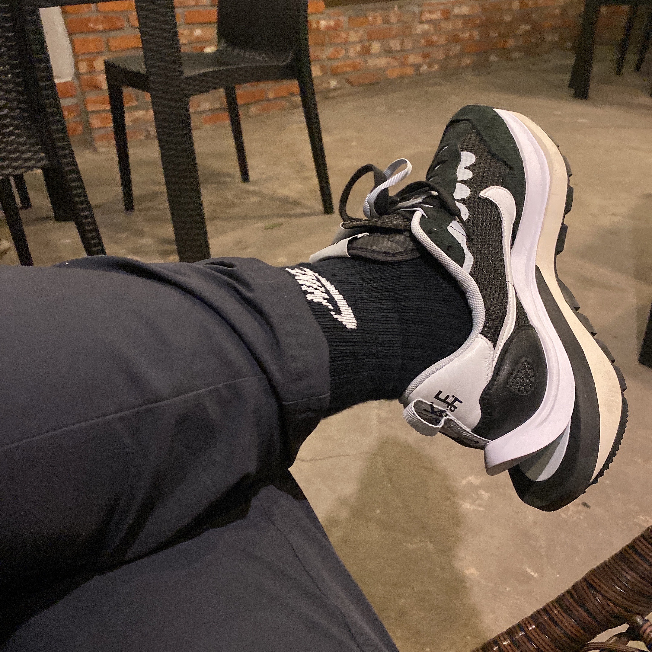 Nike x Sacai VaporWaffle Black White 착용 스타일