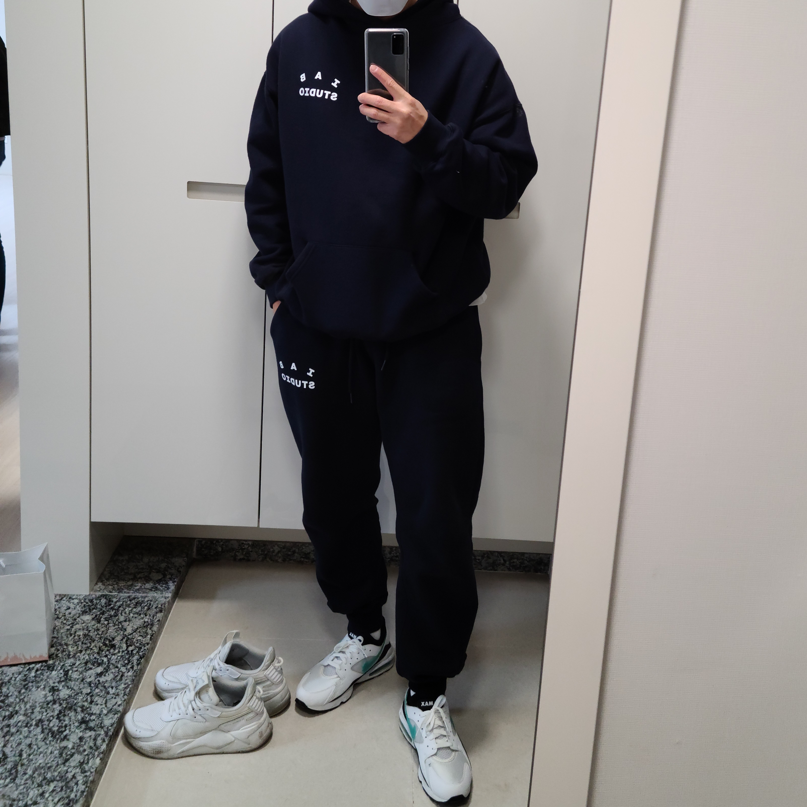 IAB Studio Hoodie Navy - 21SS, IAB Studio Sweatpants Navy - 21SS 착용 스타일