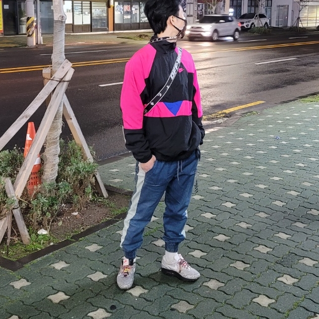 Nike Air Max 1 Tokyo Maze, Off-White x Amore Pacific Protection Box (Without Cosmetics) 착용 스타일
