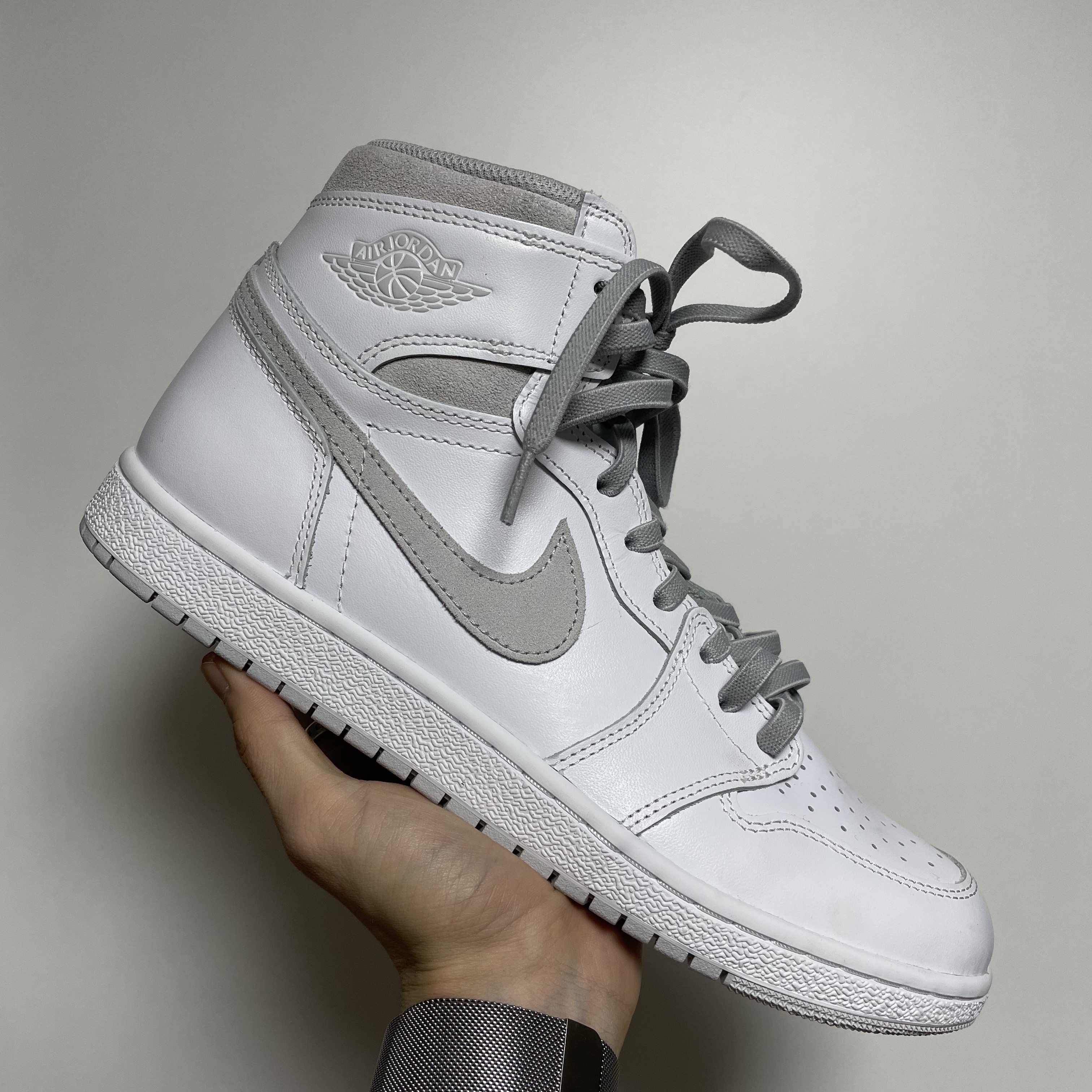 Jordan 1 High 85 Neutral Grey 착용 스타일 - 1