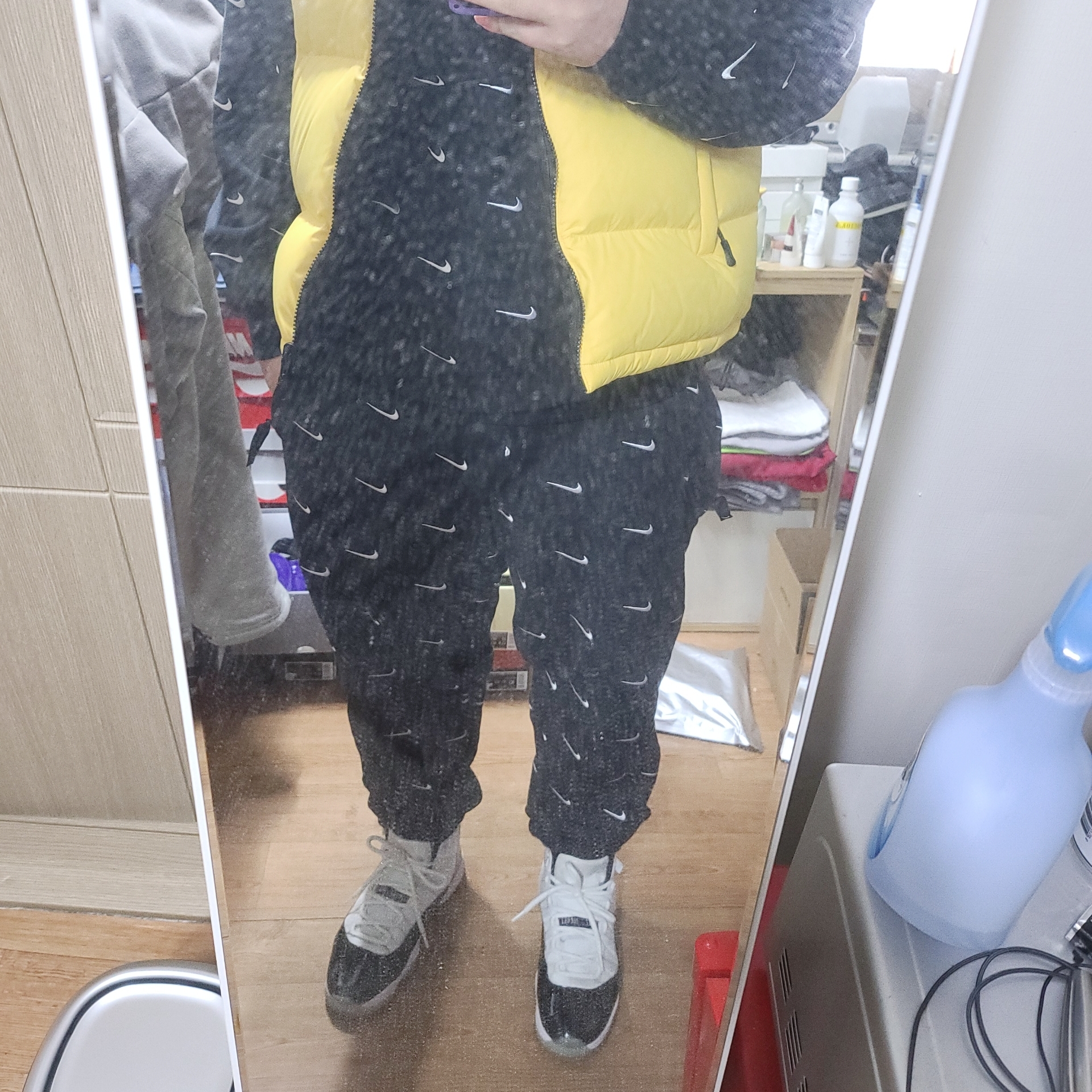 Jordan 11 Retro Concord 2018, Nike NRG Swoosh Logo Hoodie Black 착용 스타일