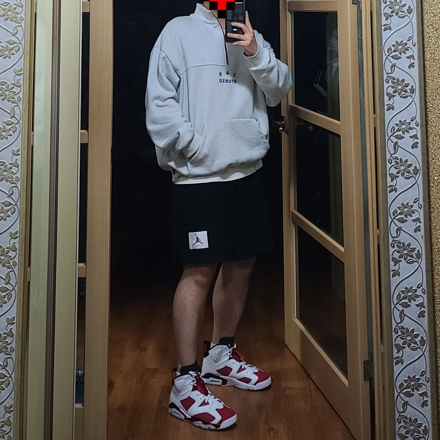 IAB Studio Half Zip Pullover Light Gray, Jordan 6 Retro Carmine 2021 착용 스타일