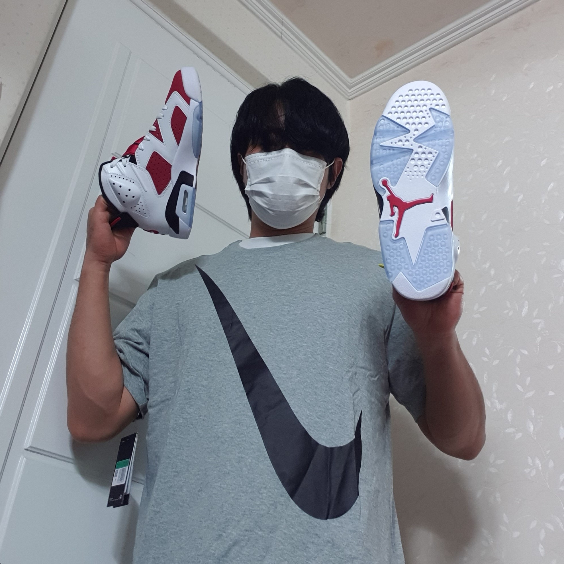 Jordan 6 Retro Carmine 2021 착용 스타일 - 2