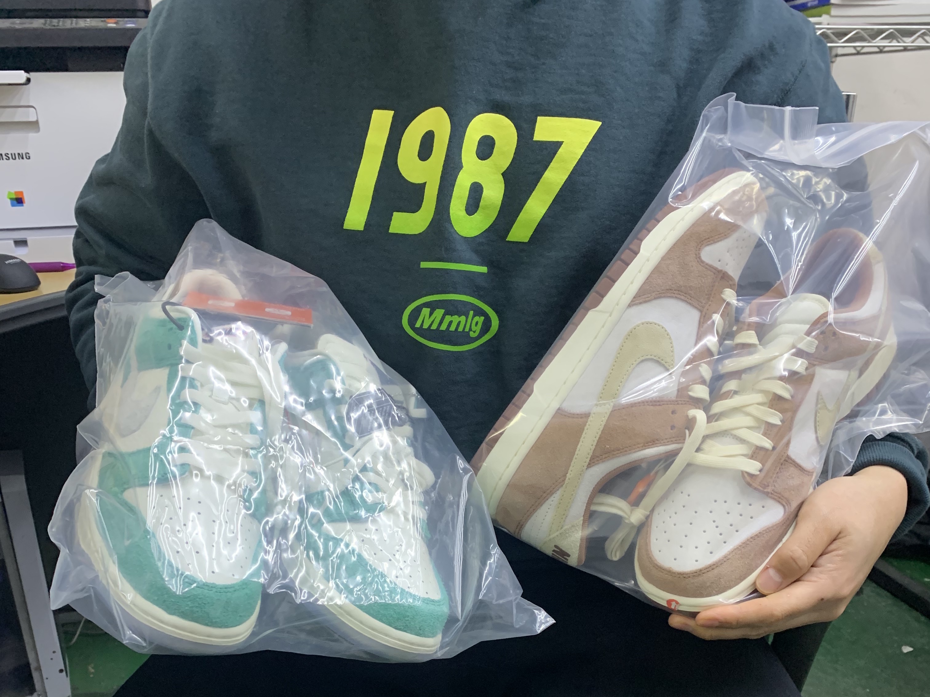 Nike x Kasina Dunk Low Road Sign - Kasina Exclusive, Nike Dunk Low Pro Premium Medium Curry 착용 스타일