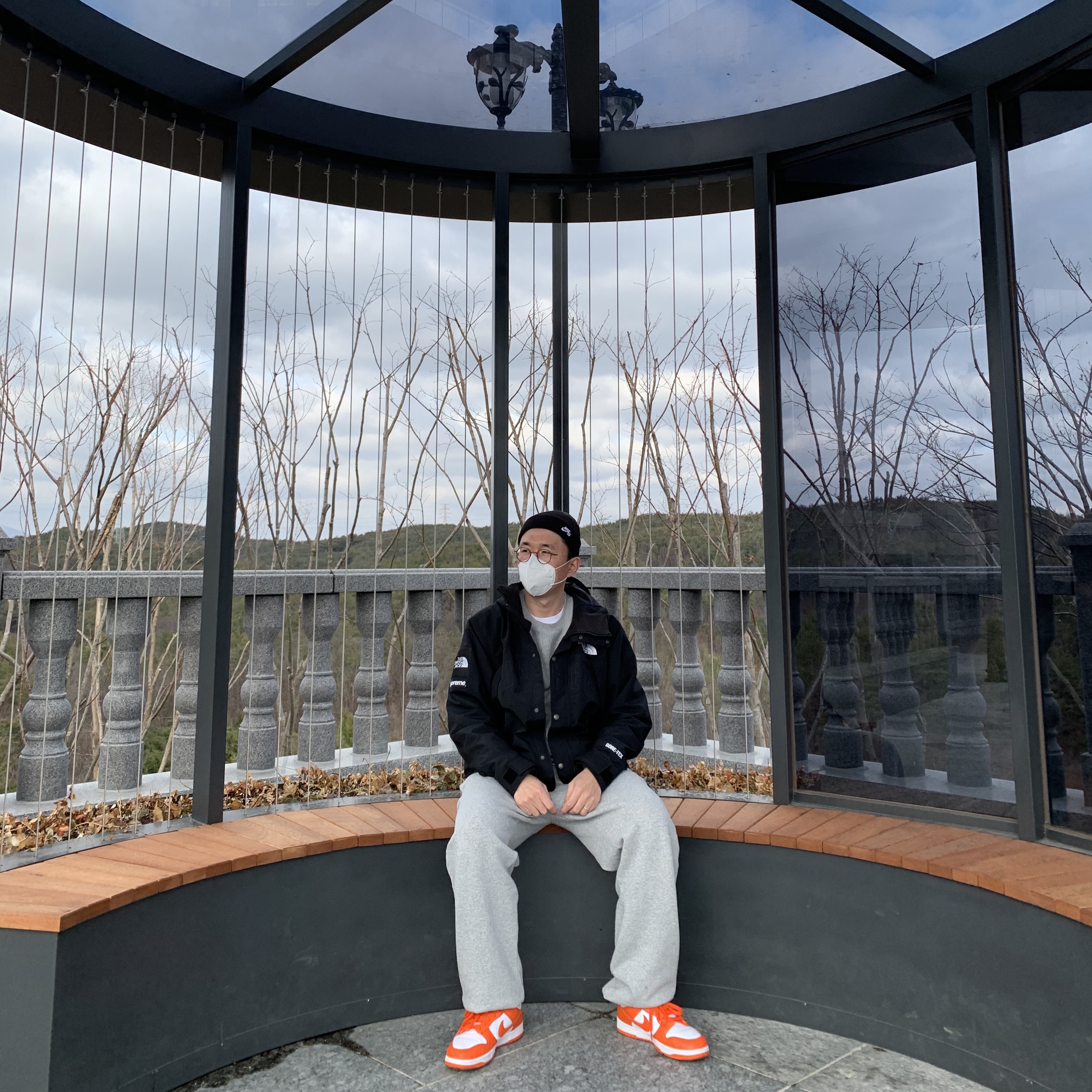 Nike Dunk Low SP Syracuse 2020, Supreme x The North Face Arc Logo Mountain Parka Black - 19SS 착용 스타일