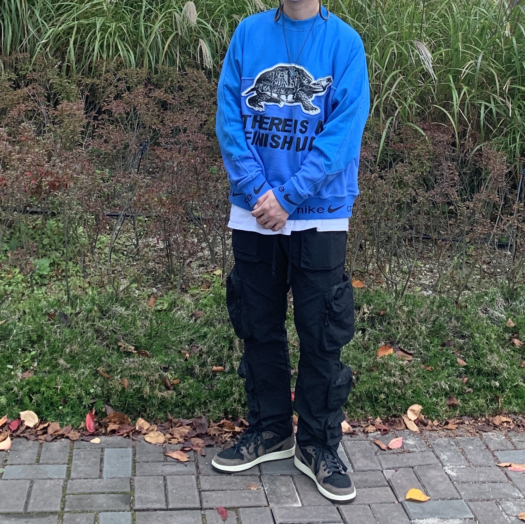 Nike x Cactus Plant Flea Market Fleece Crewneck Blue, Jordan 1 x Travis Scott Retro Low OG SP Mocha 착용 스타일 - 2