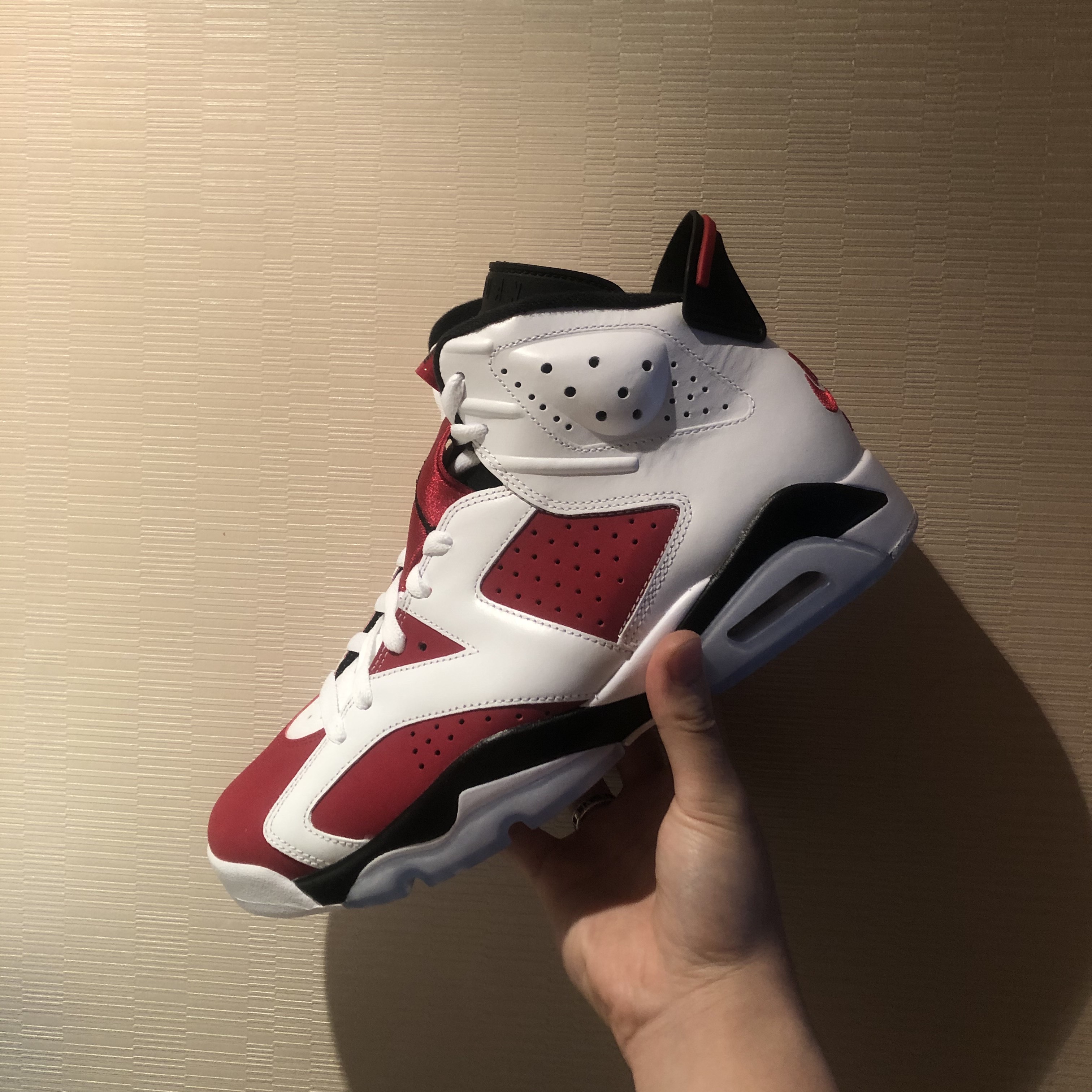 Jordan 6 Retro Carmine 2021 착용 스타일