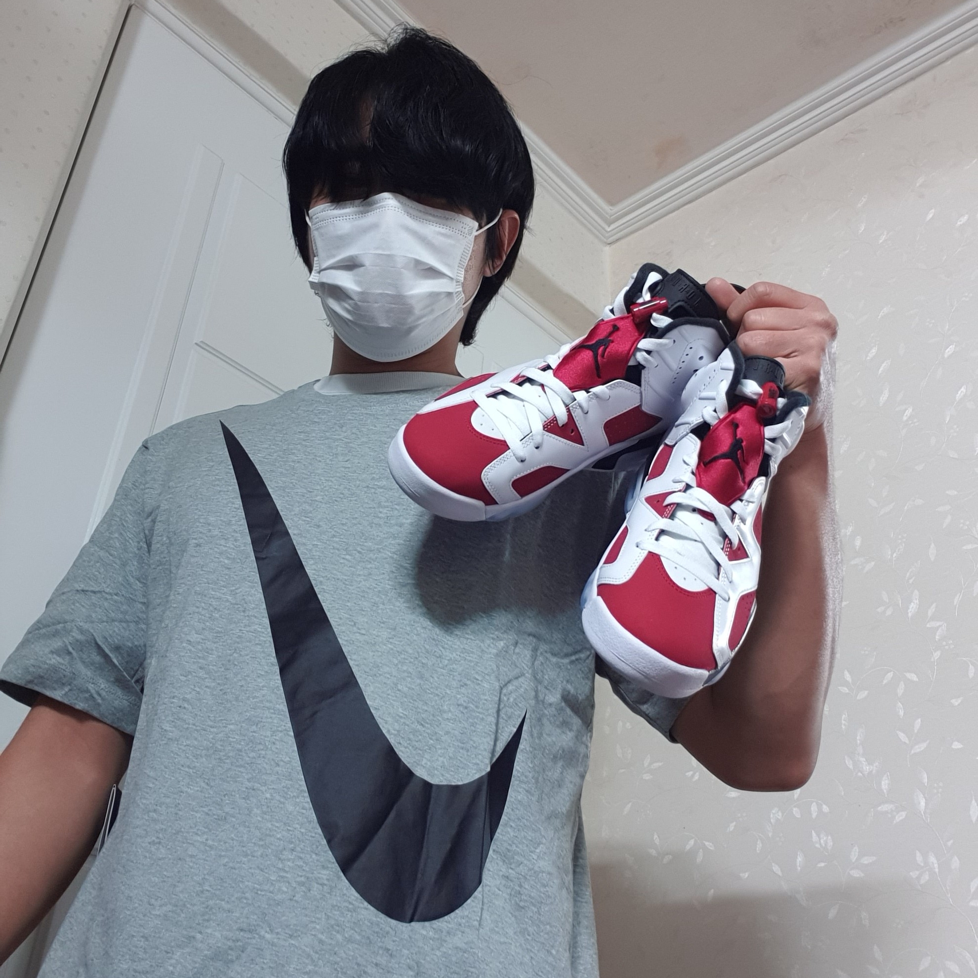 Jordan 6 Retro Carmine 2021 착용 스타일 - 1