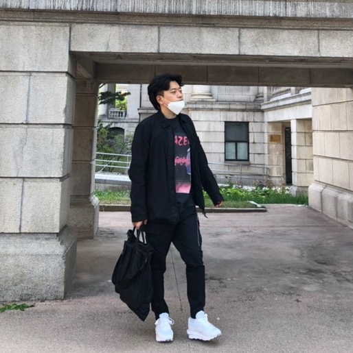 Nike x Sacai LDWaffle White Nylon 착용 스타일