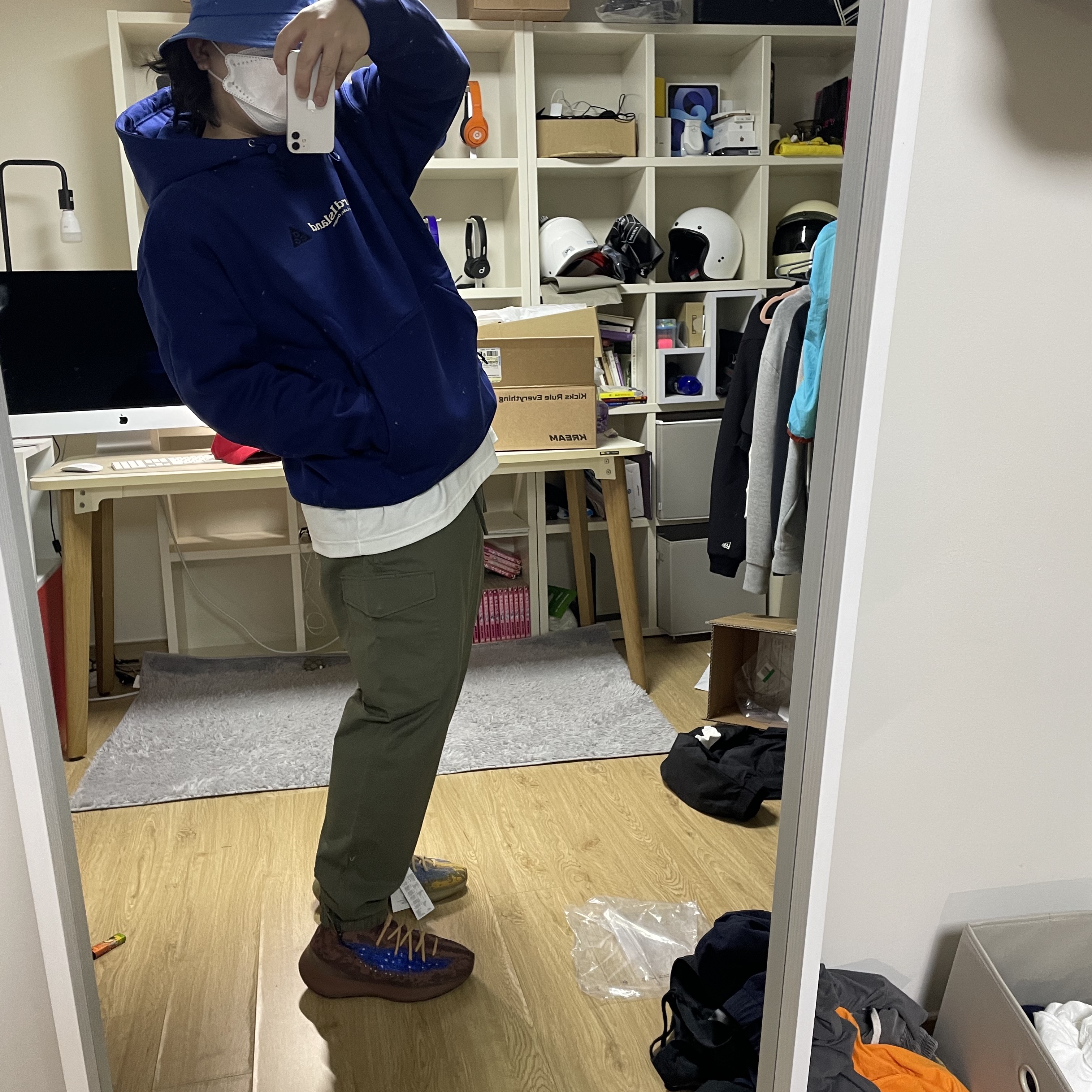 Adidas Yeezy Boost 380 Blue Oat - Non-Reflective, Adidas Yeezy Boost 380 Azure - Non-Reflective 착용 스타일 - 4
