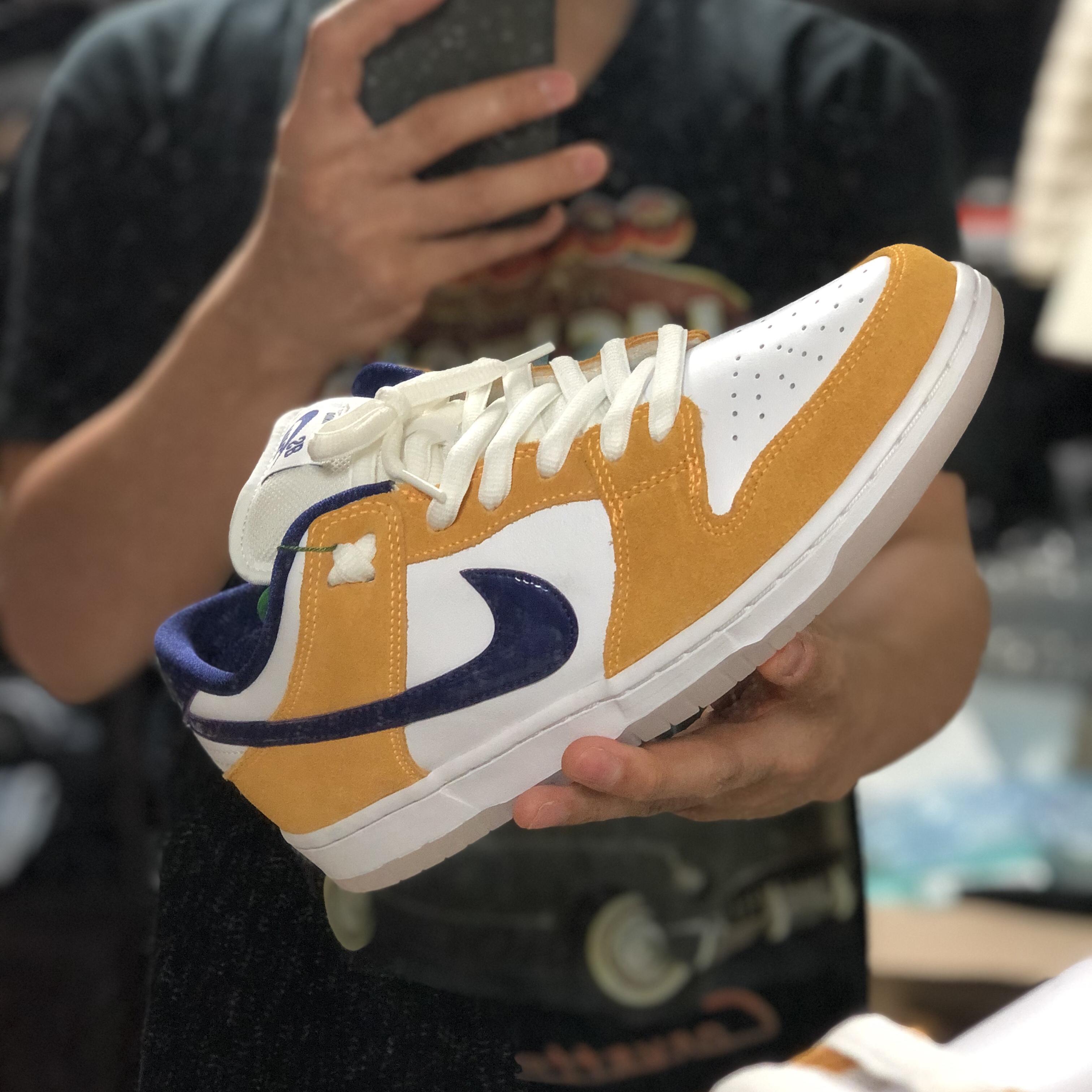 Nike SB Dunk Low Laser Orange 착용 스타일