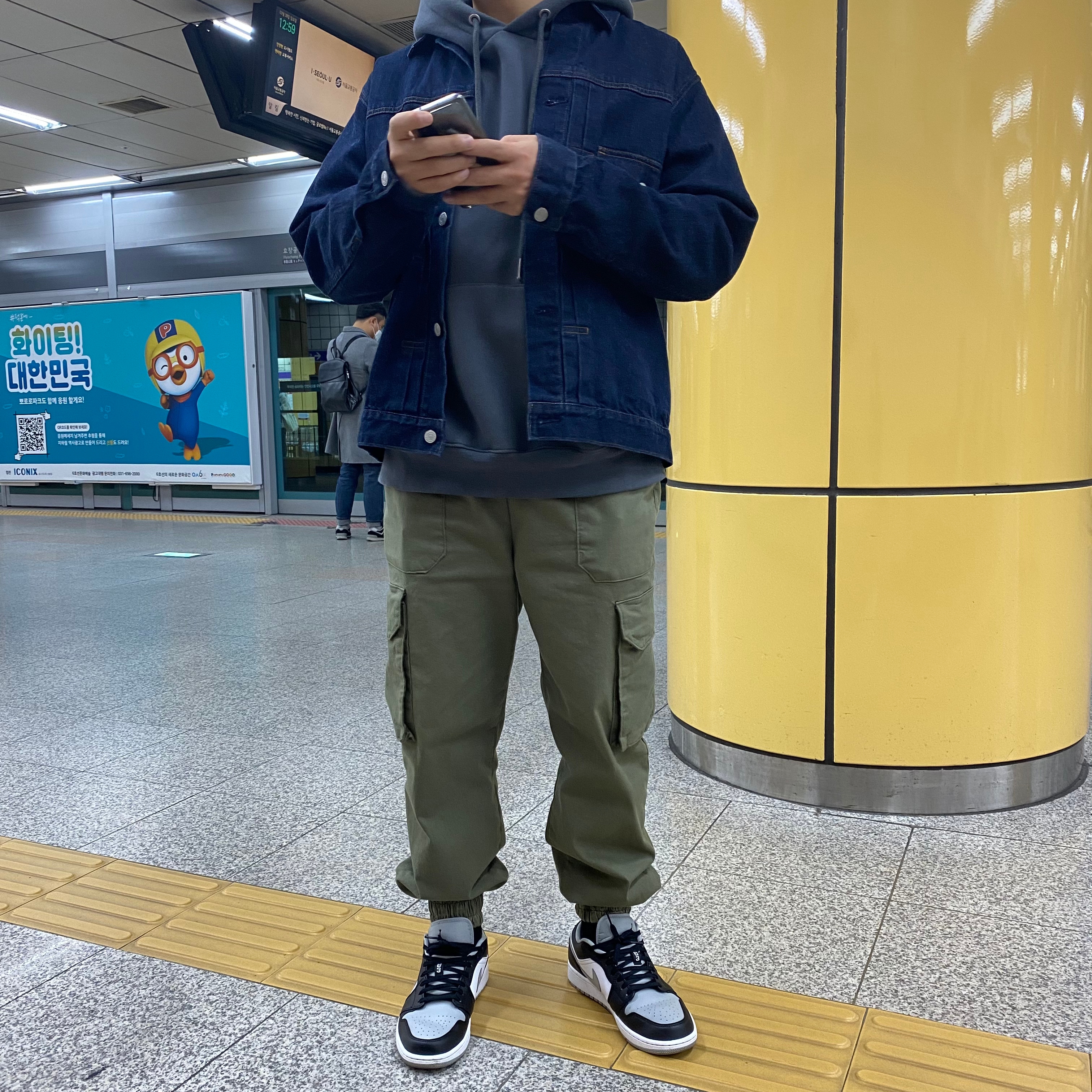 Jordan 1 Low Black Light Smoke Grey 착용 스타일