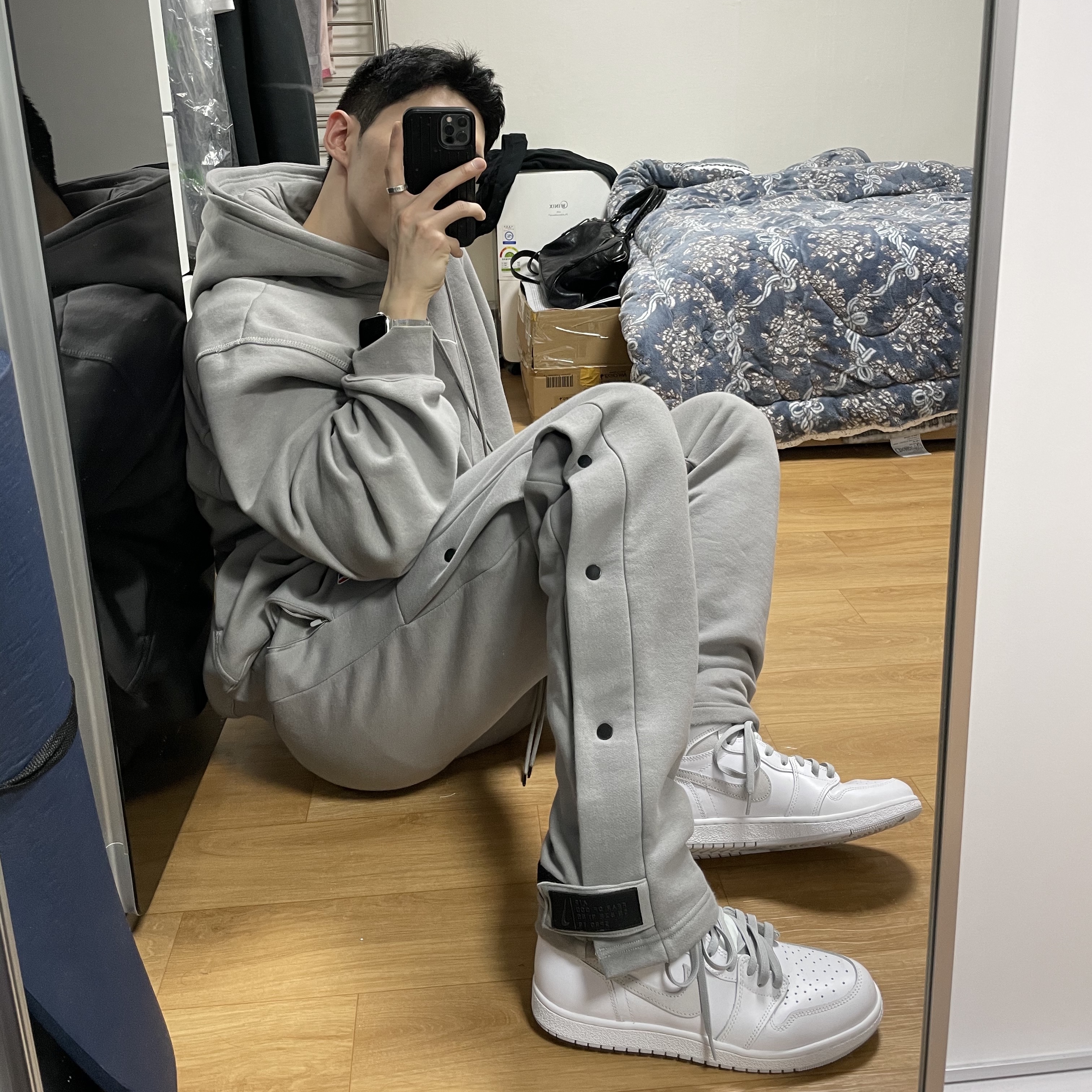 Jordan 1 High 85 Neutral Grey 착용 스타일 - 2