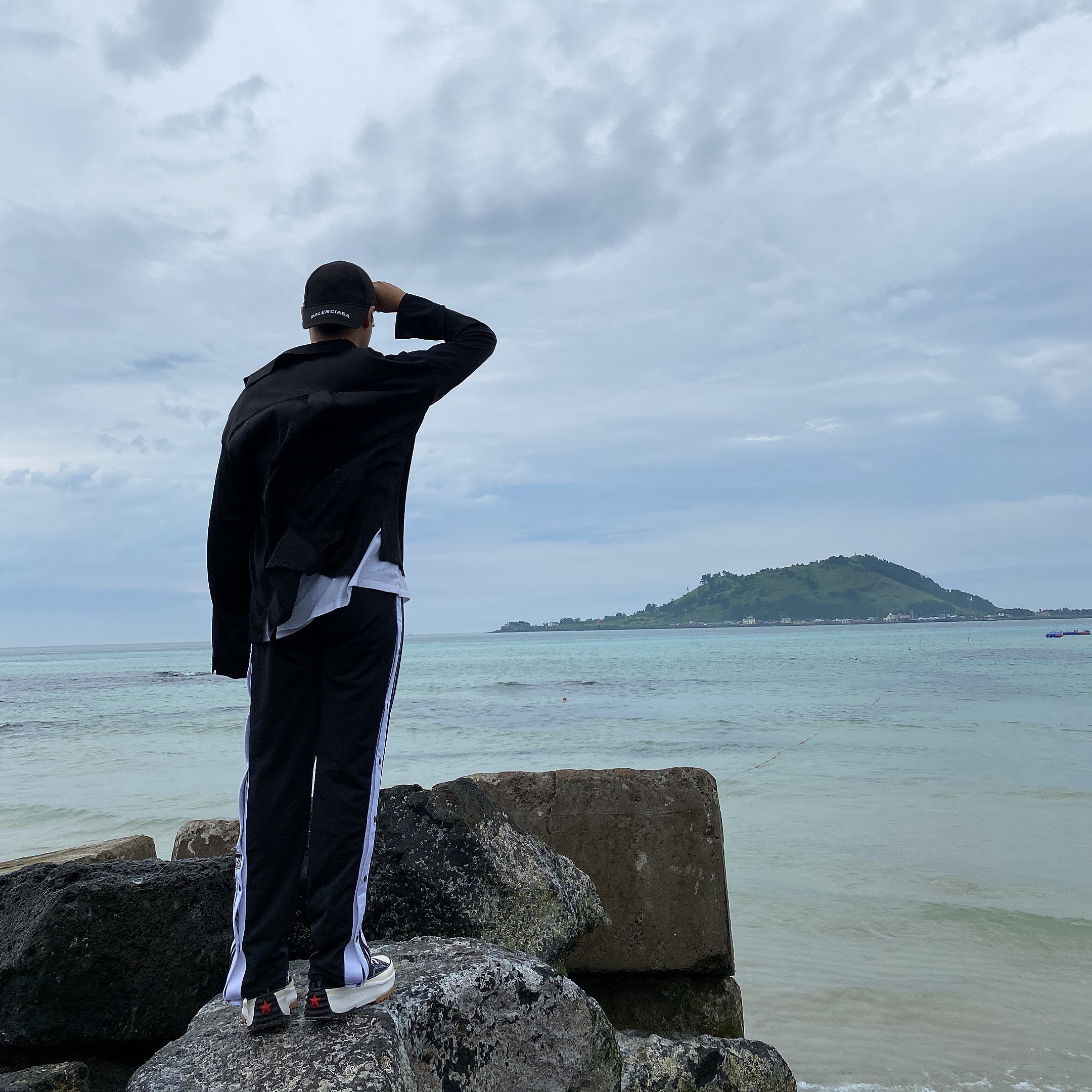 Converse x JW Anderson Run Star Hike Hi Black 착용 스타일