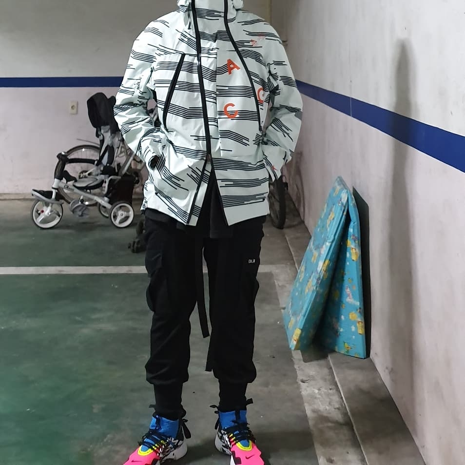 Nike x Acronym Air Presto Mid Racer Pink 착용 스타일 - 2