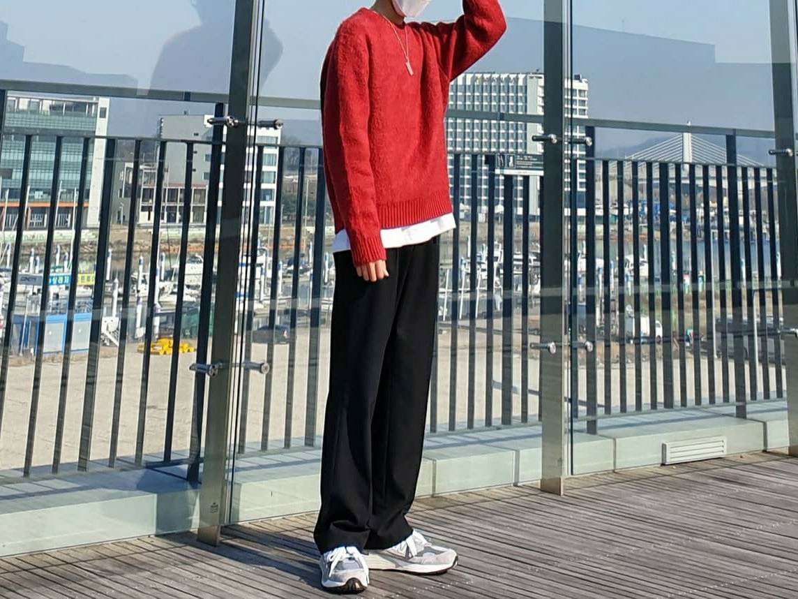 Stussy 8 Ball Heavy Brushed Mohair Sweater Red, New Balance 992 Made in USA Grey - D Standard 착용 스타일 - 1