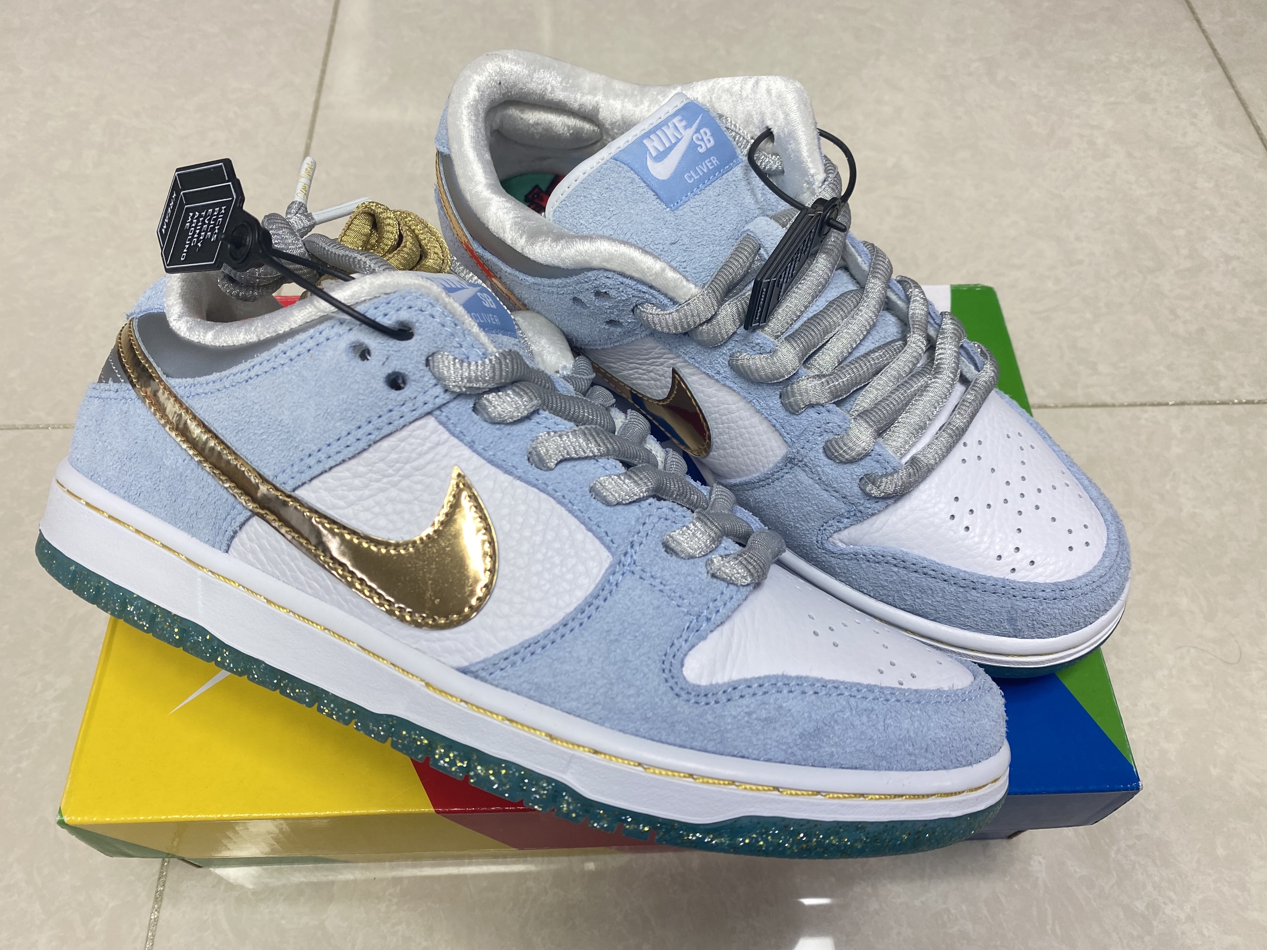 Nike x Sean Cliver SB Dunk Low Holiday Special 착용 스타일 - 2