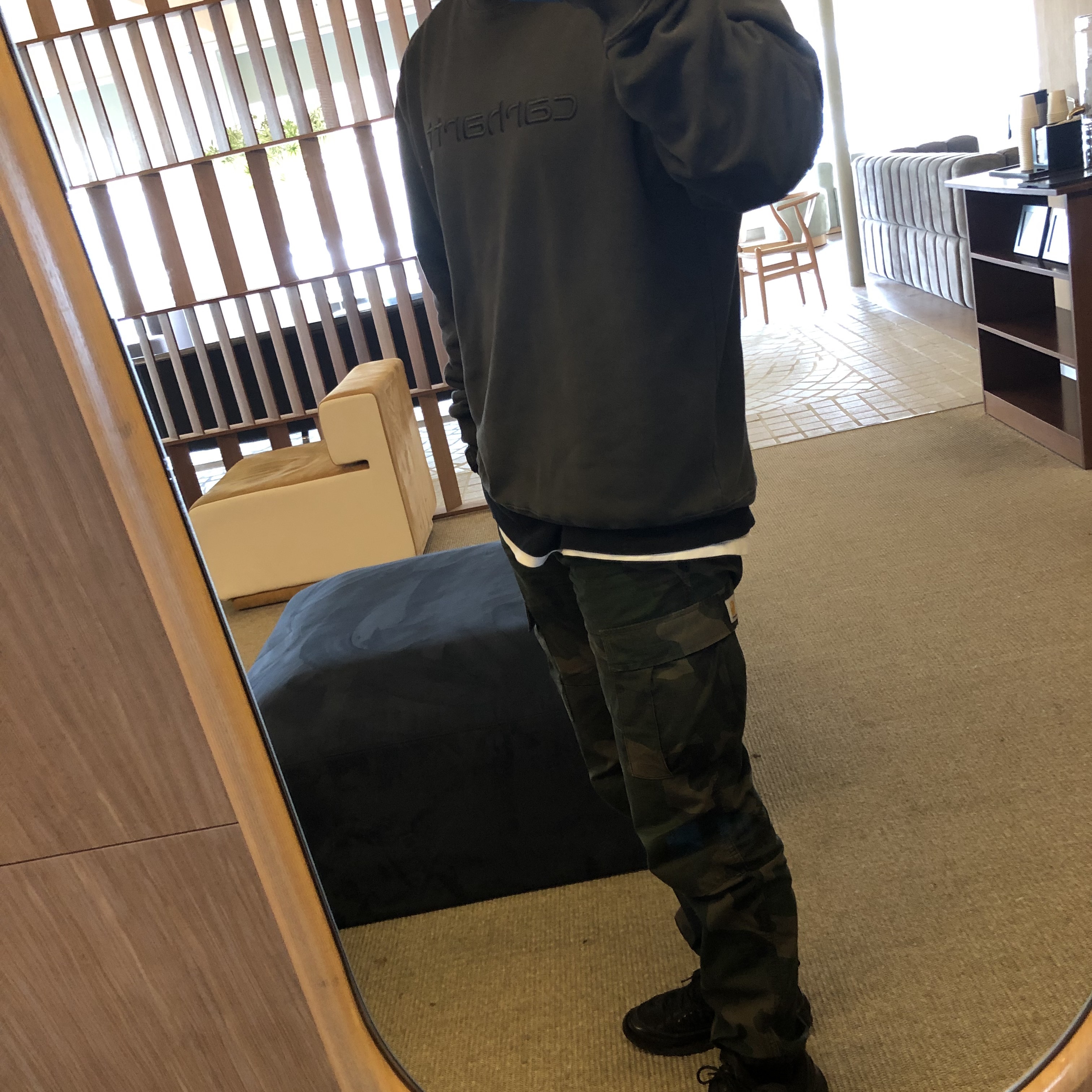 Nike x Supreme Air Max 98 Black 착용 스타일