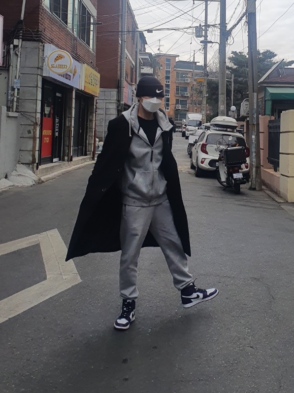 Jordan 1 Retro High OG Court Purple 2020, Nike x Stussy Cuff Beanie Black 착용 스타일