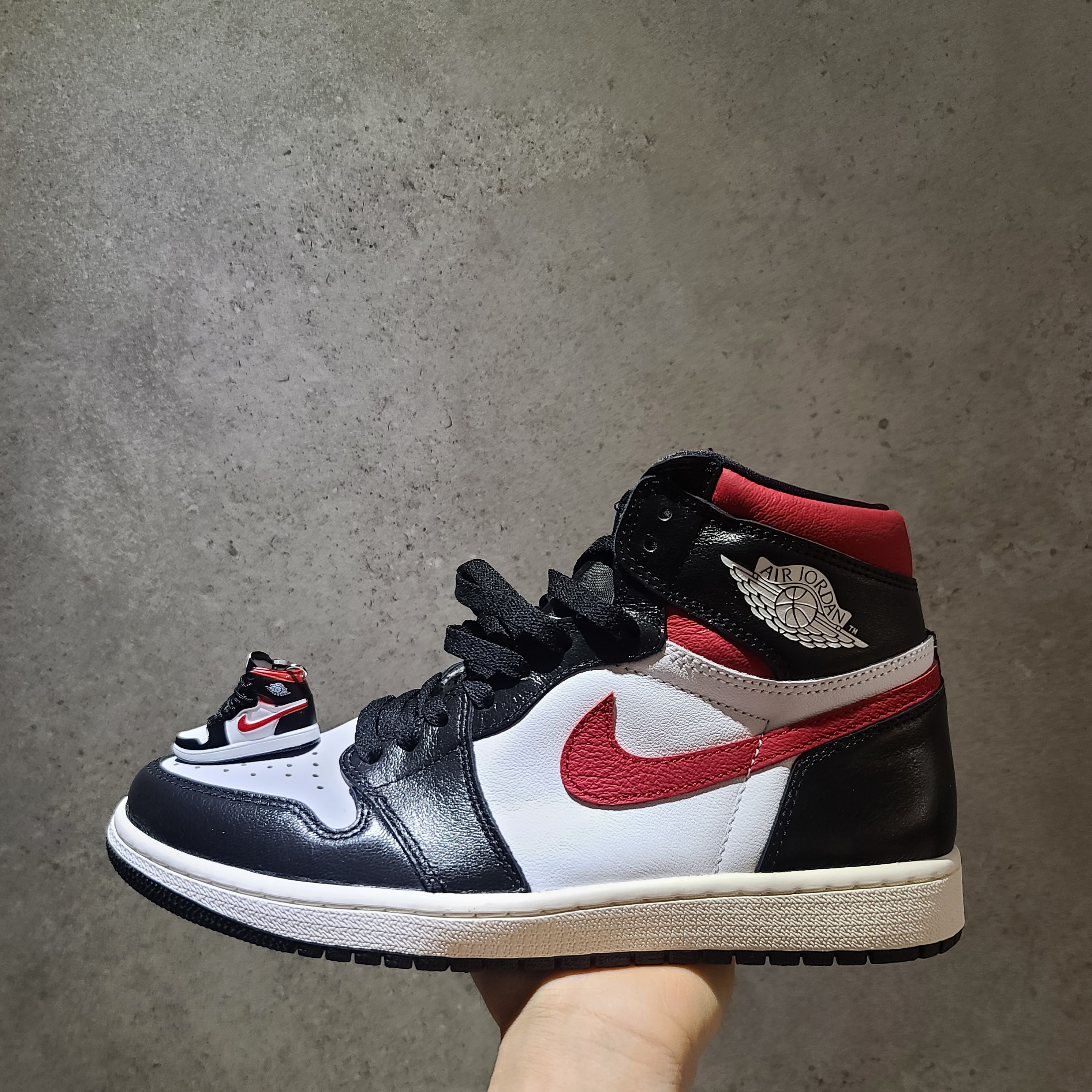 Jordan 1 Retro High OG Gym Red 착용 스타일