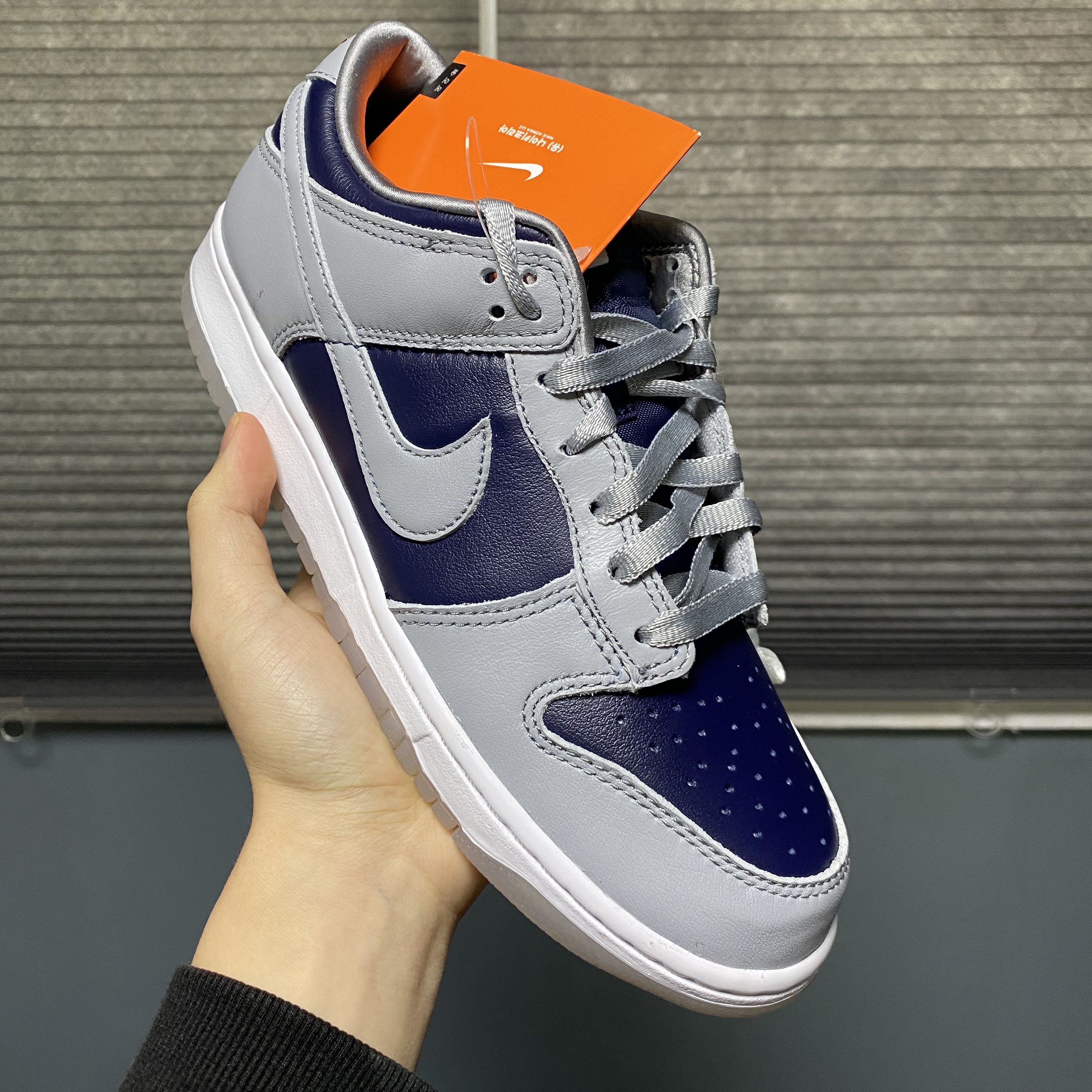(W) Nike Dunk Low SP College Navy 착용 스타일 - 1