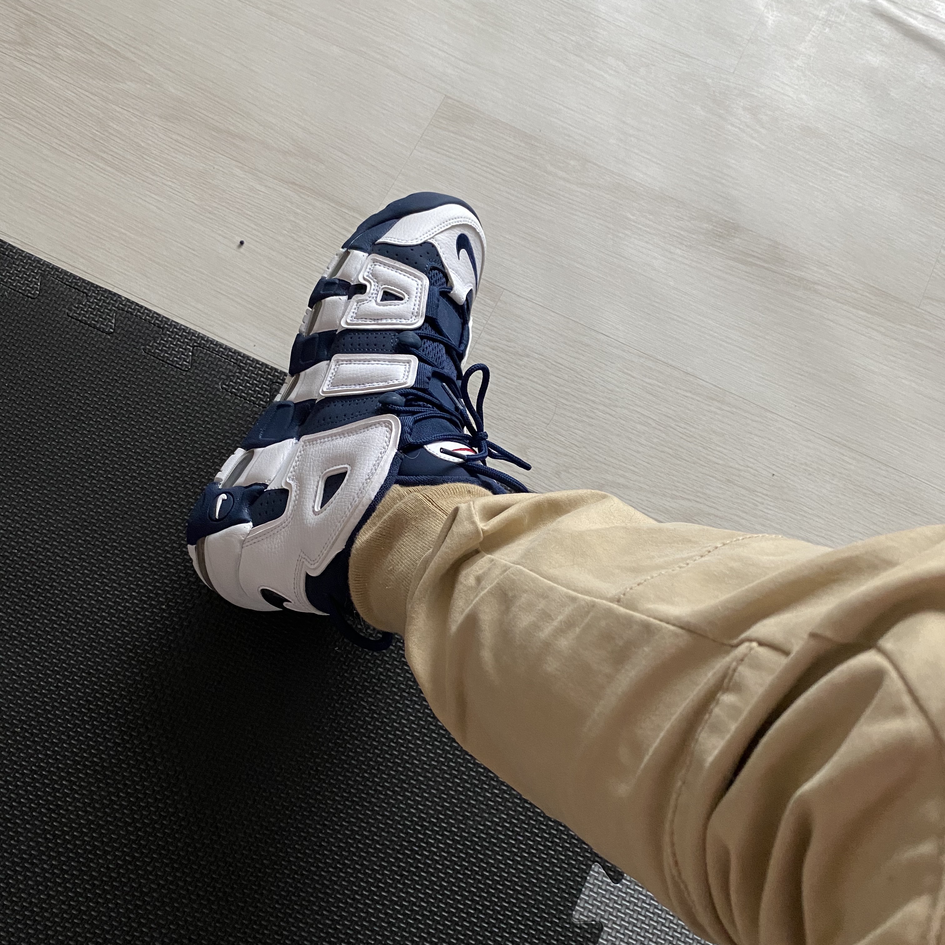 Nike Air More Uptempo Olympic 2020 착용 스타일