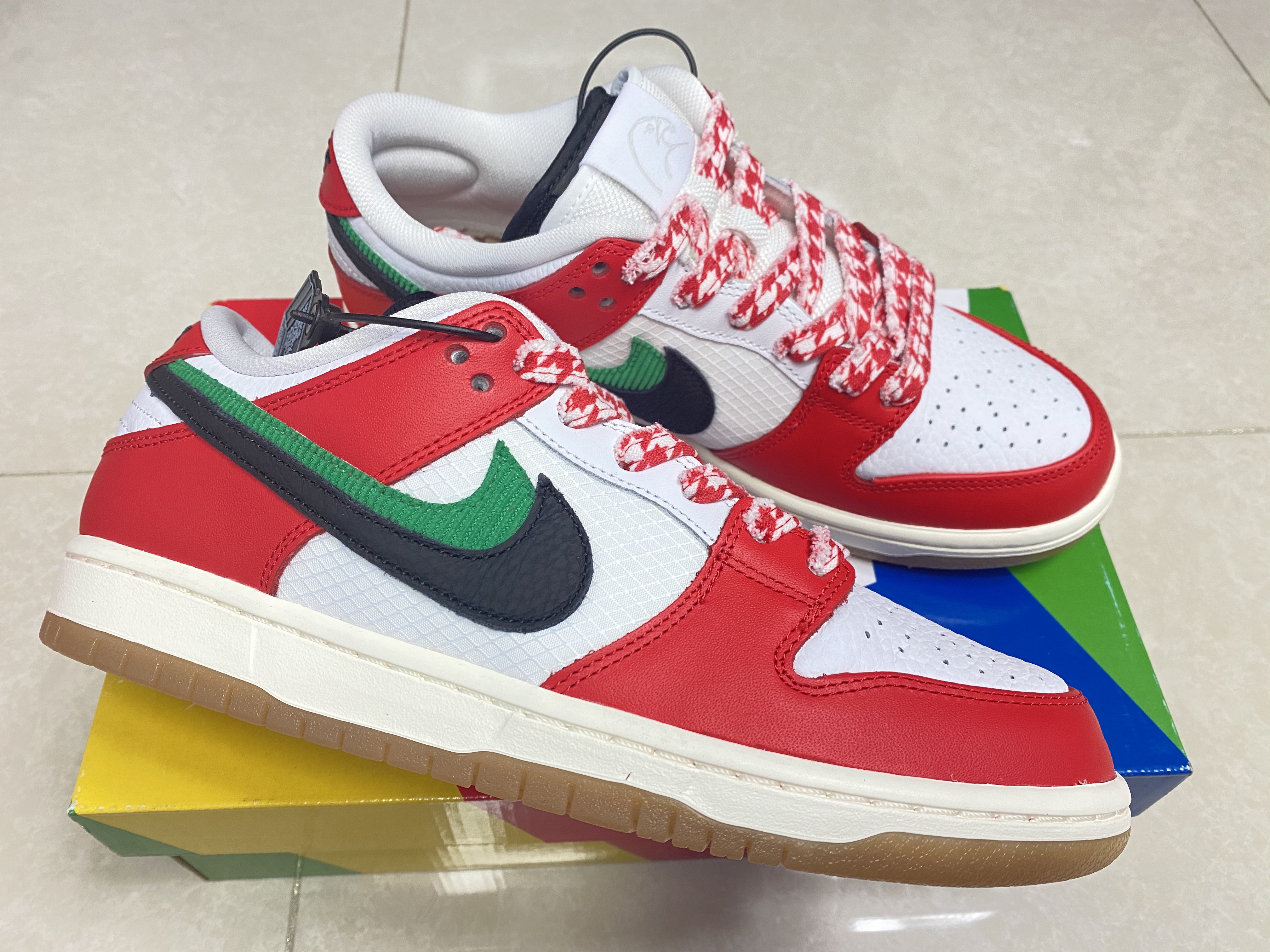 Nike x Frame Skate SB Dunk Low Pro Habibi 착용 스타일 - 3