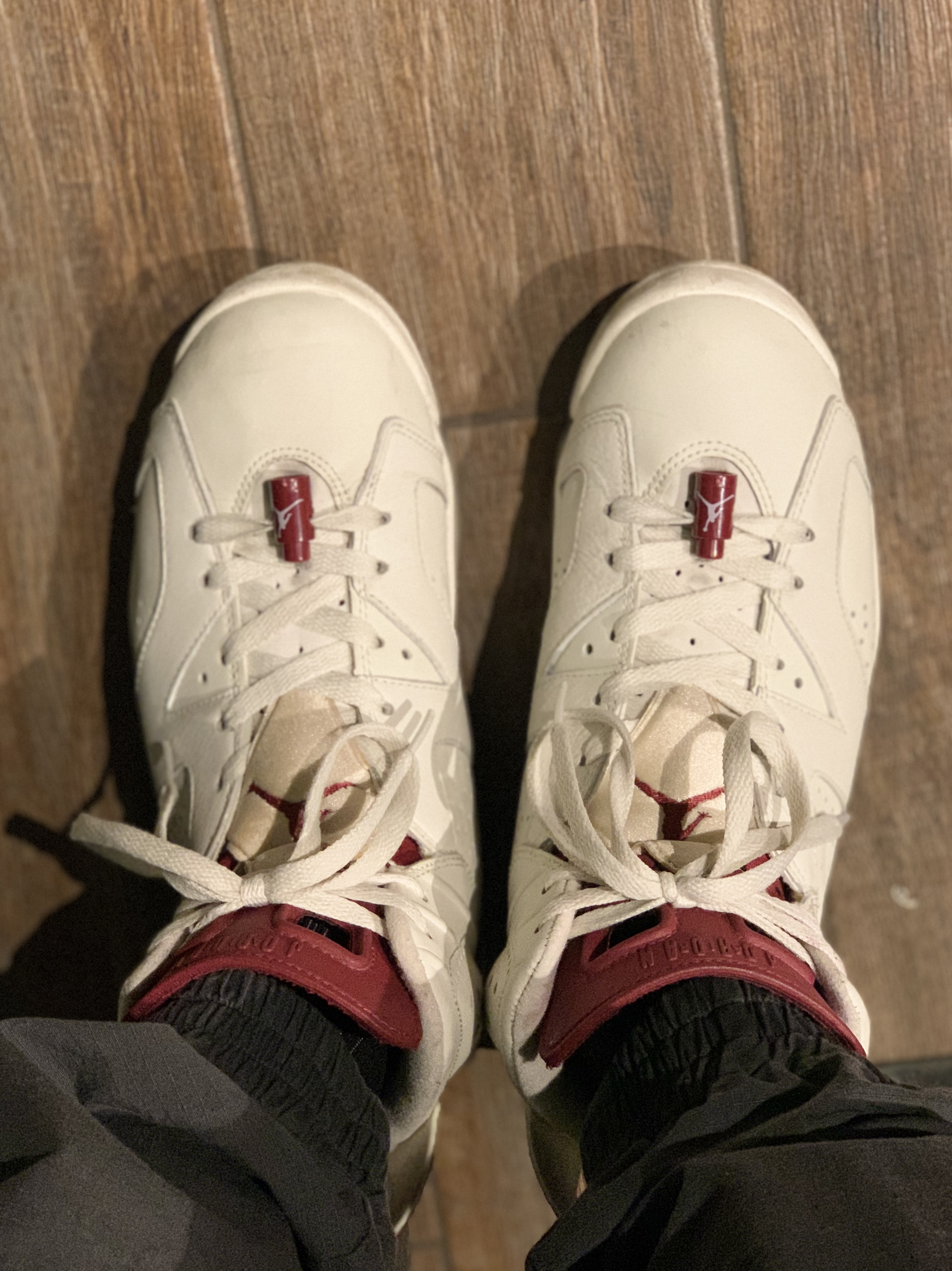 Jordan 6 Retro Maroon 2015 착용 스타일 - 2