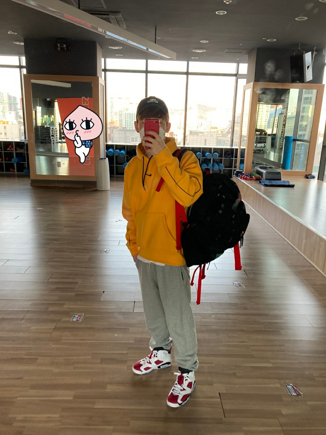 Nike x Drake Nocta Essential Hoodie University Gold - Asia, Jordan 6 Retro Carmine 2021 착용 스타일