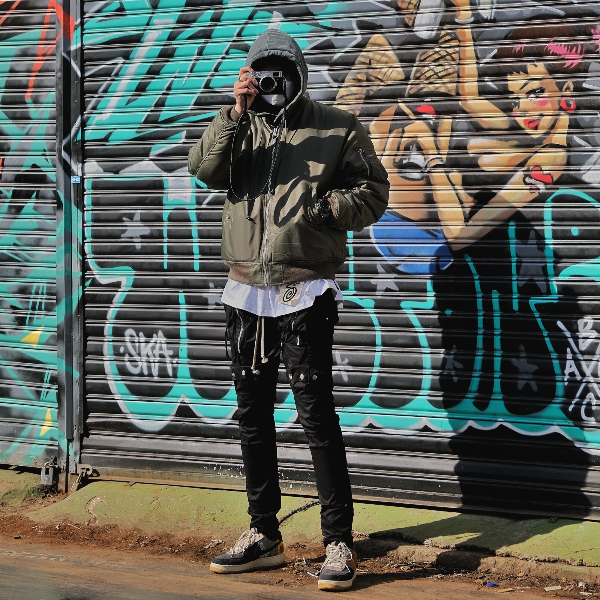 Nike x Travis Scott Air Force 1 Low Cactus Jack, Stussy x CDG MA-1 Jacket Olive 착용 스타일