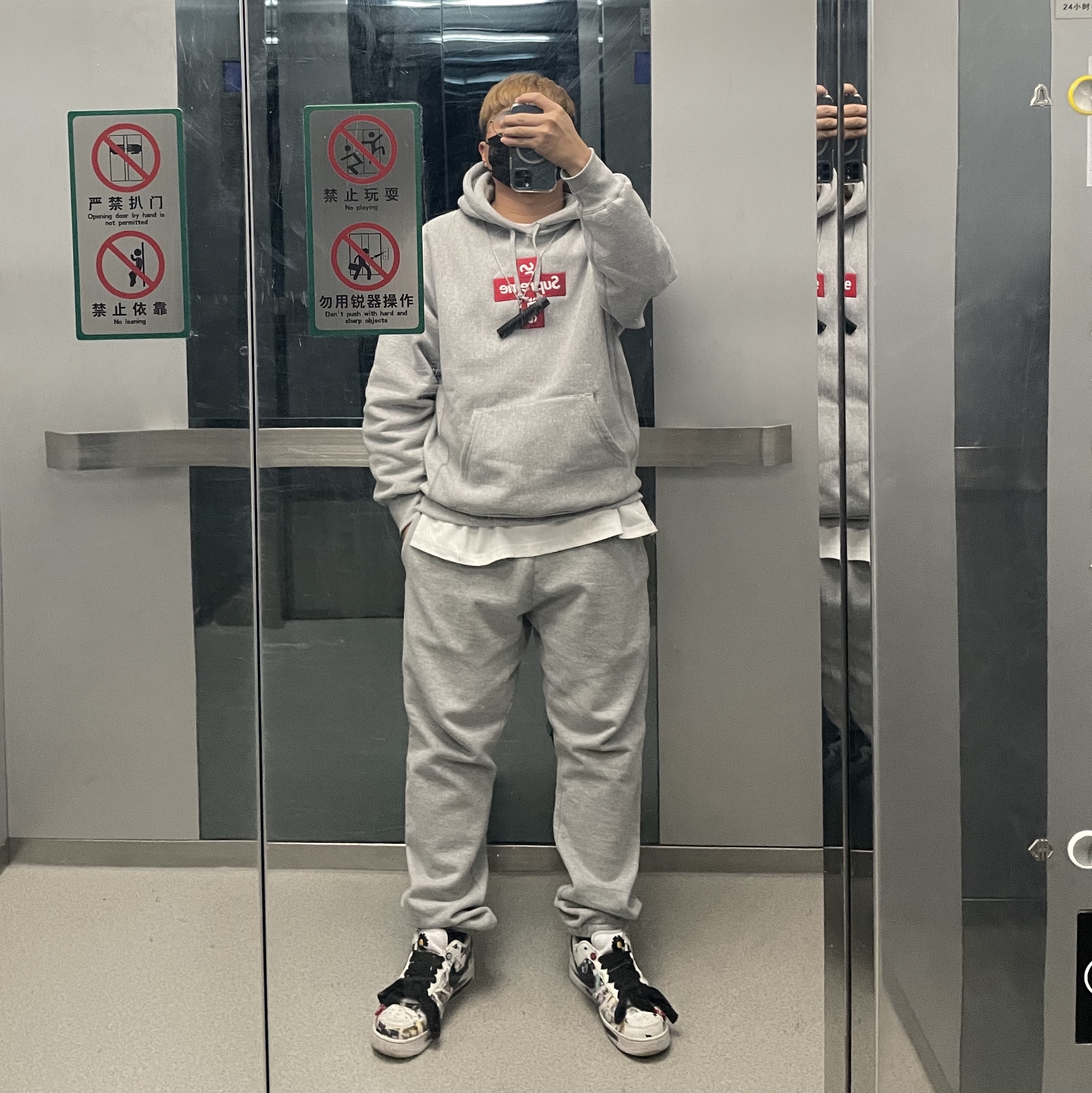 Supreme Cross Box Logo Hooded Sweatshirt Heather Grey - 20FW, Nike x Peaceminusone Air Force 1 Low Para-Noise 2.0 착용 스타일