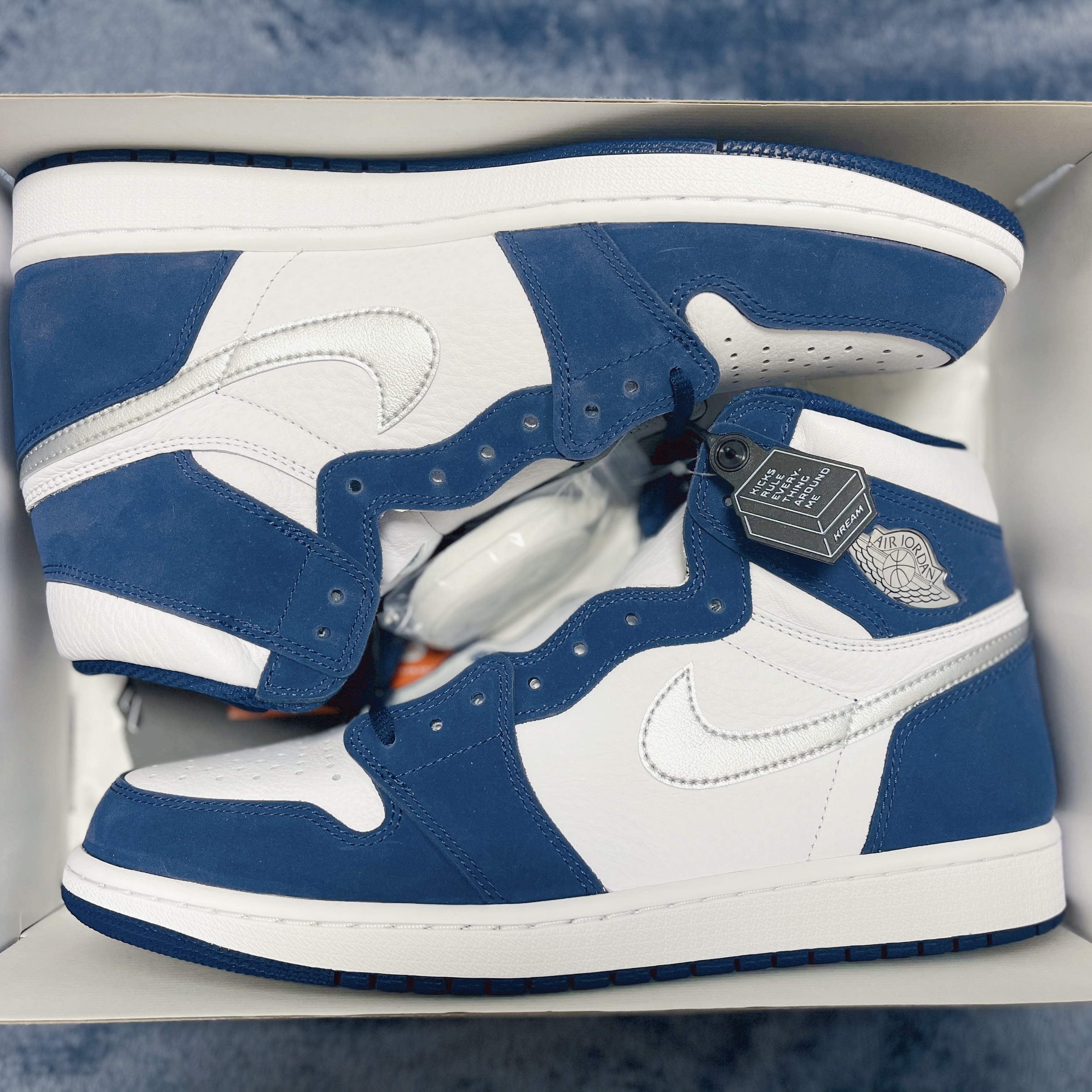 Jordan 1 Retro High OG CO.JP Midnight Navy 착용 스타일
