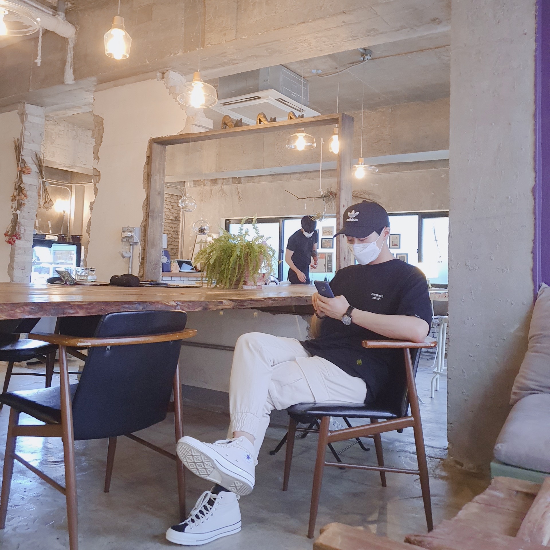 Converse x Fear of God Essentials Chuck 70 Hi Natural 2020 착용 스타일