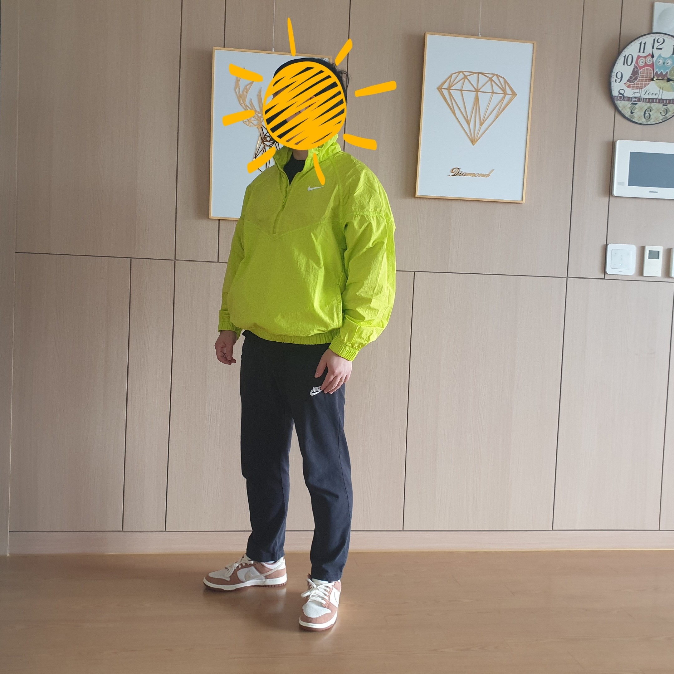 Nike Dunk Low Pro Premium Medium Curry, Nike x Stussy Windrunner Jacket Bright Cactus 착용 스타일