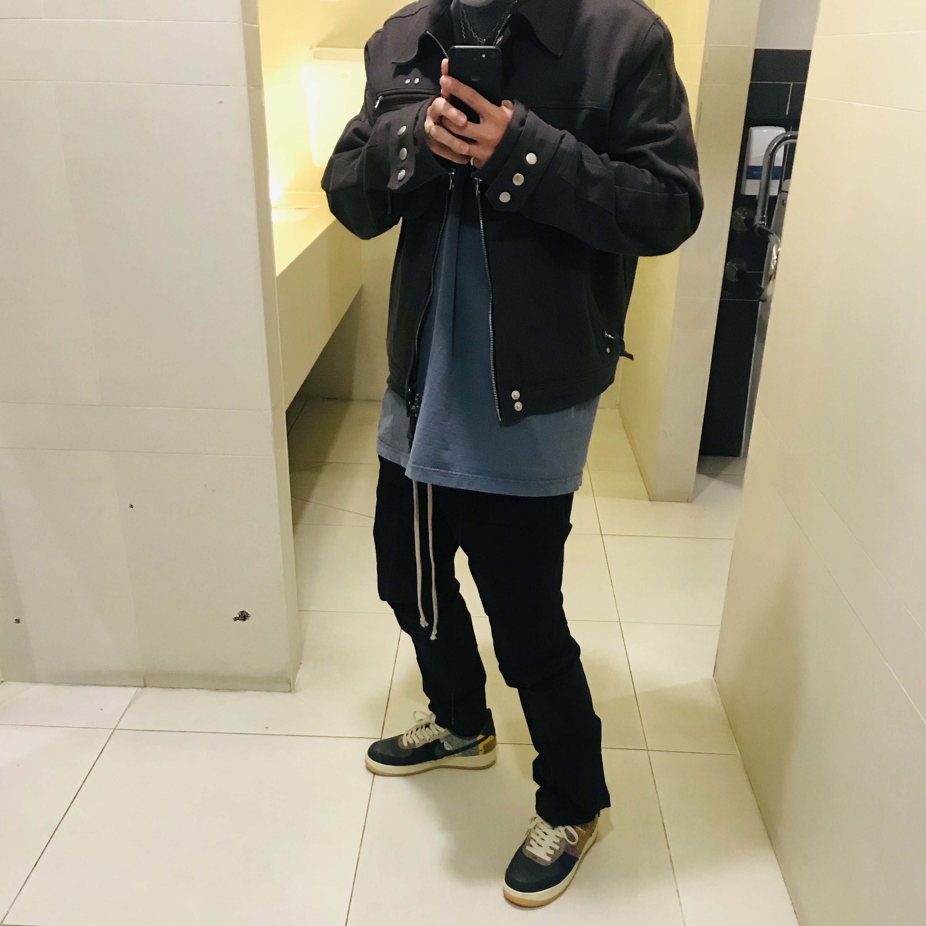 Nike x Travis Scott Air Force 1 Low Cactus Jack 착용 스타일
