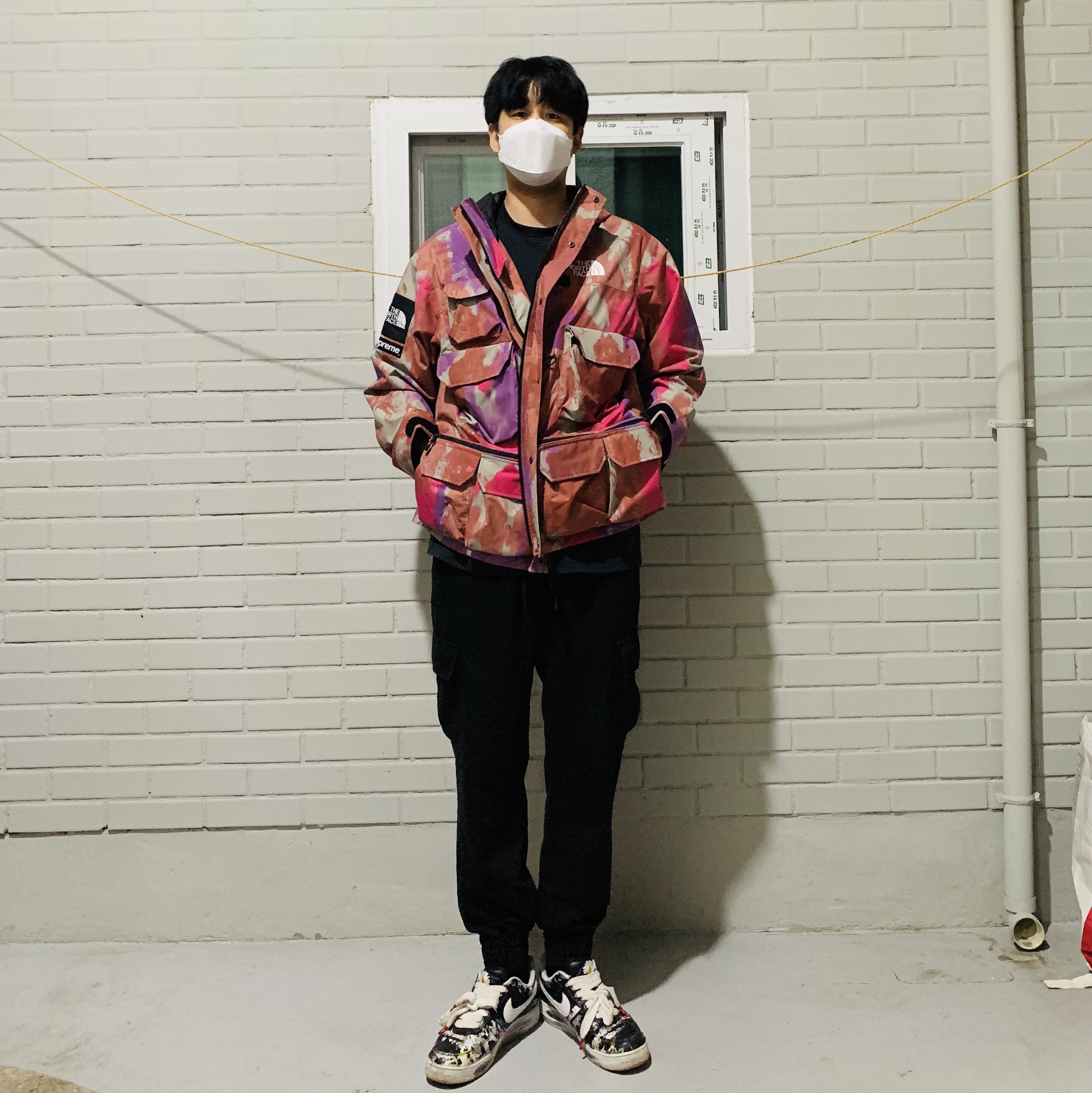 Supreme x The North Face Cargo Jacket Multi-Color - 20SS, Nike x Peaceminusone Air Force 1 Low Para-Noise 착용 스타일