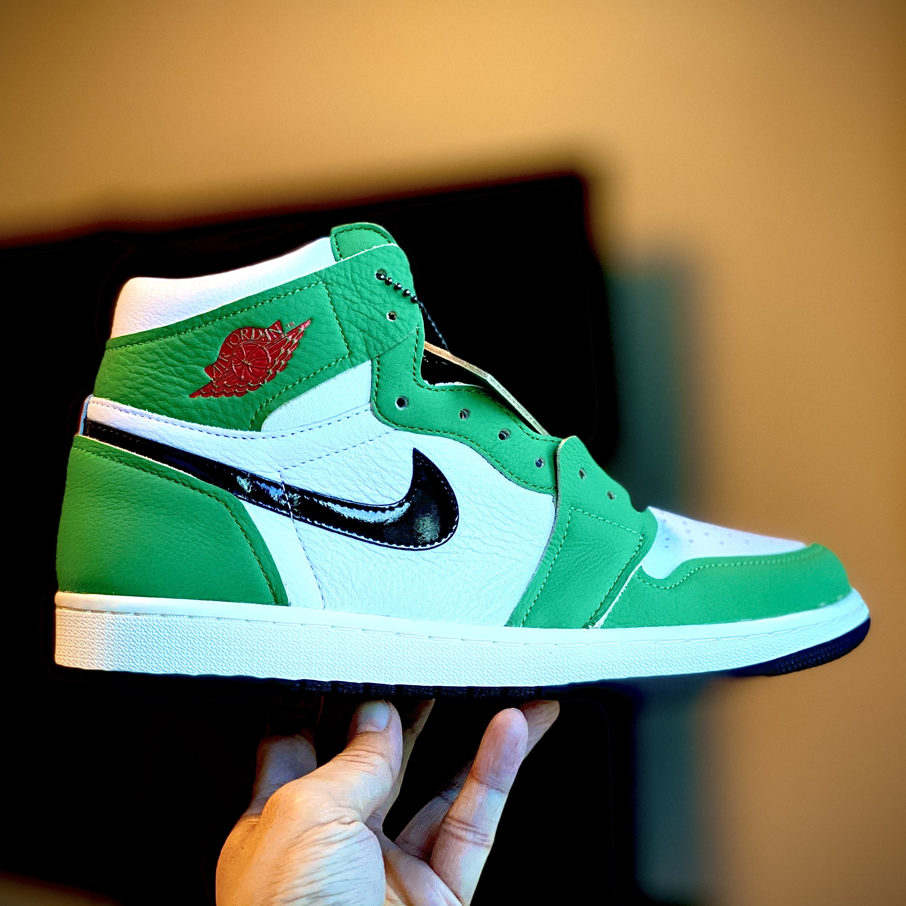 (W) Jordan 1 Retro High OG Lucky Green 착용 스타일 - 2