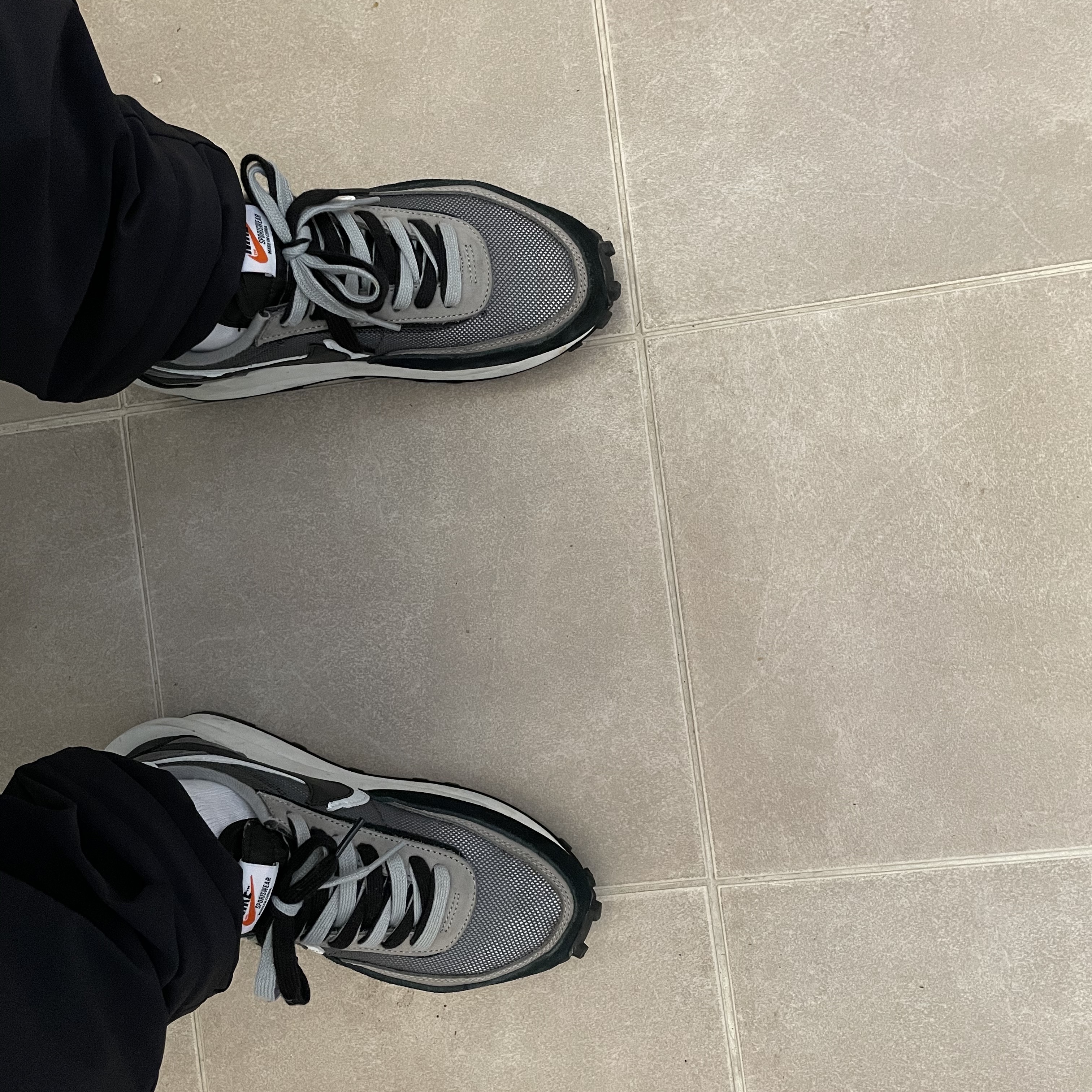 Nike x Sacai LDWaffle Black 착용 스타일