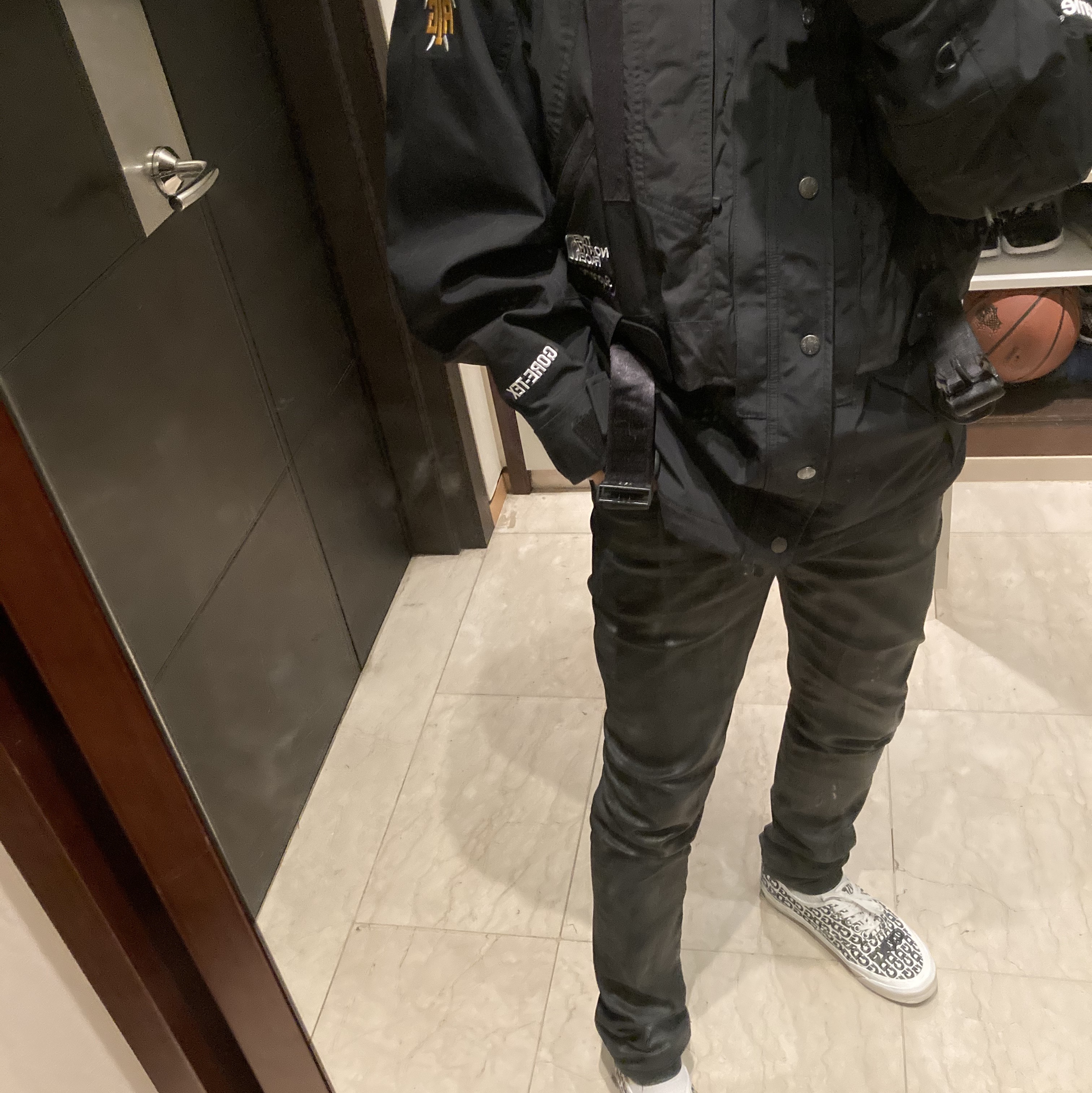 Supreme x The North Face RTG Jacket + Vest Black - 20SS, Vans Vault x CDG OG Authentic LX White Black 착용 스타일