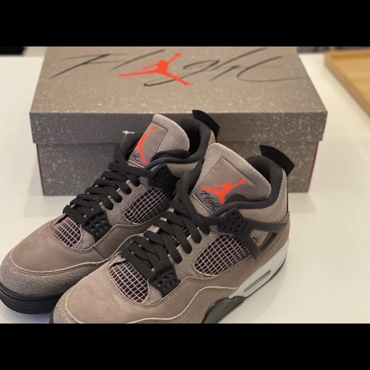 Jordan 4 Retro Taupe Haze 착용 스타일 - 1