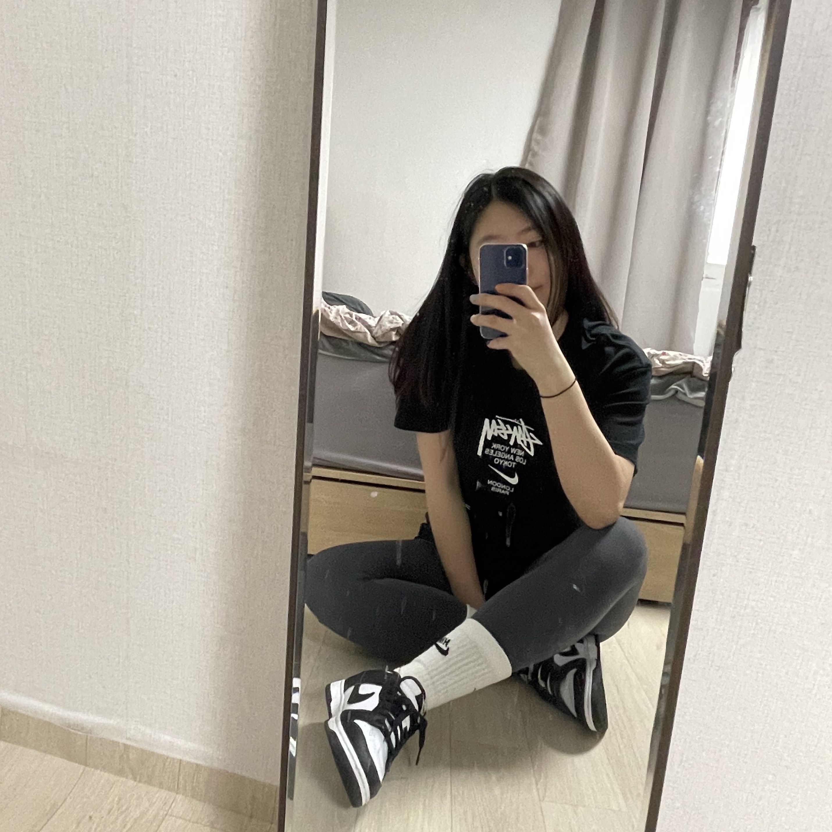 Nike Dunk Low Retro Black, Nike x Stussy WT T-Shirt Black - Asia 착용 스타일