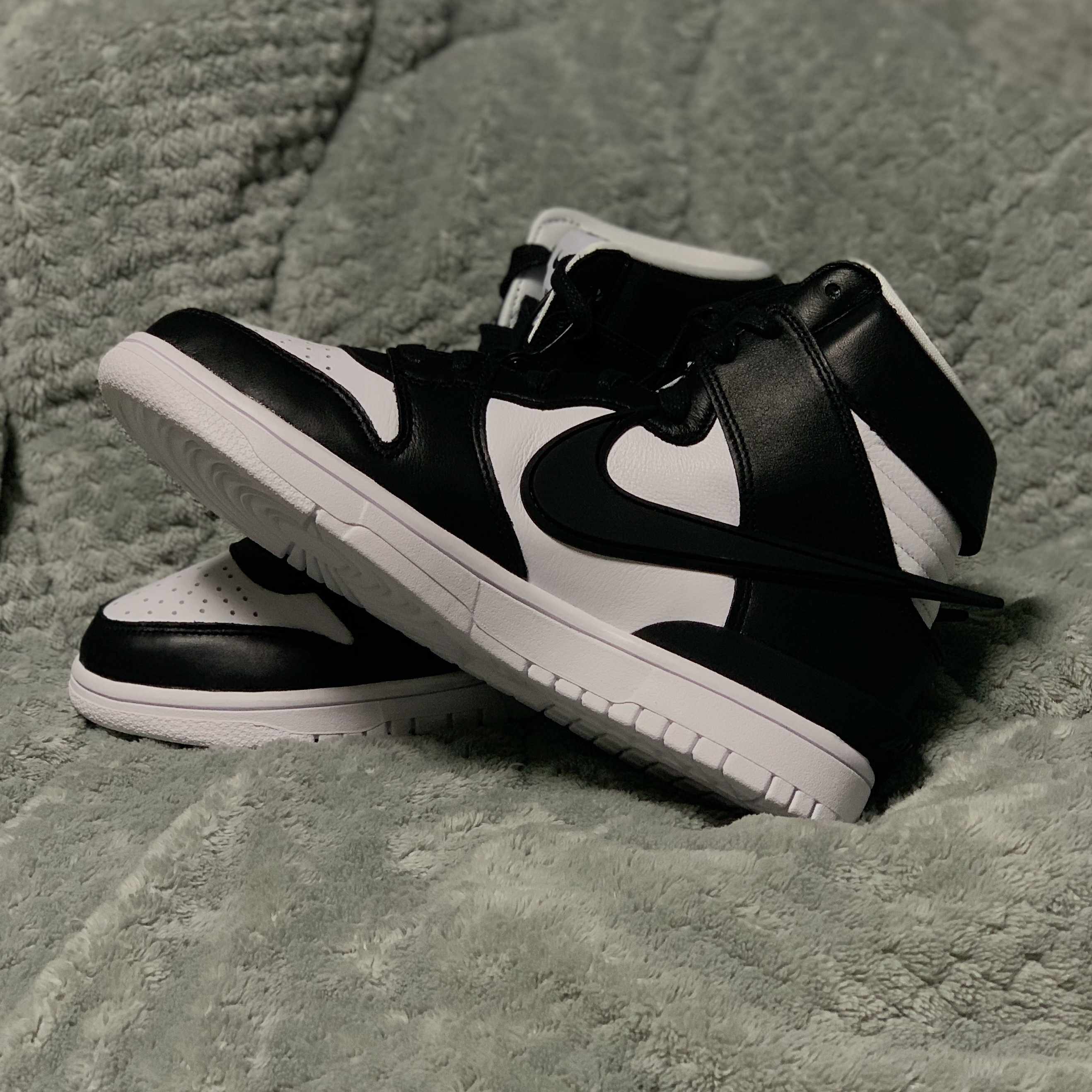 Nike x Ambush Dunk High Black 착용 스타일 - 1