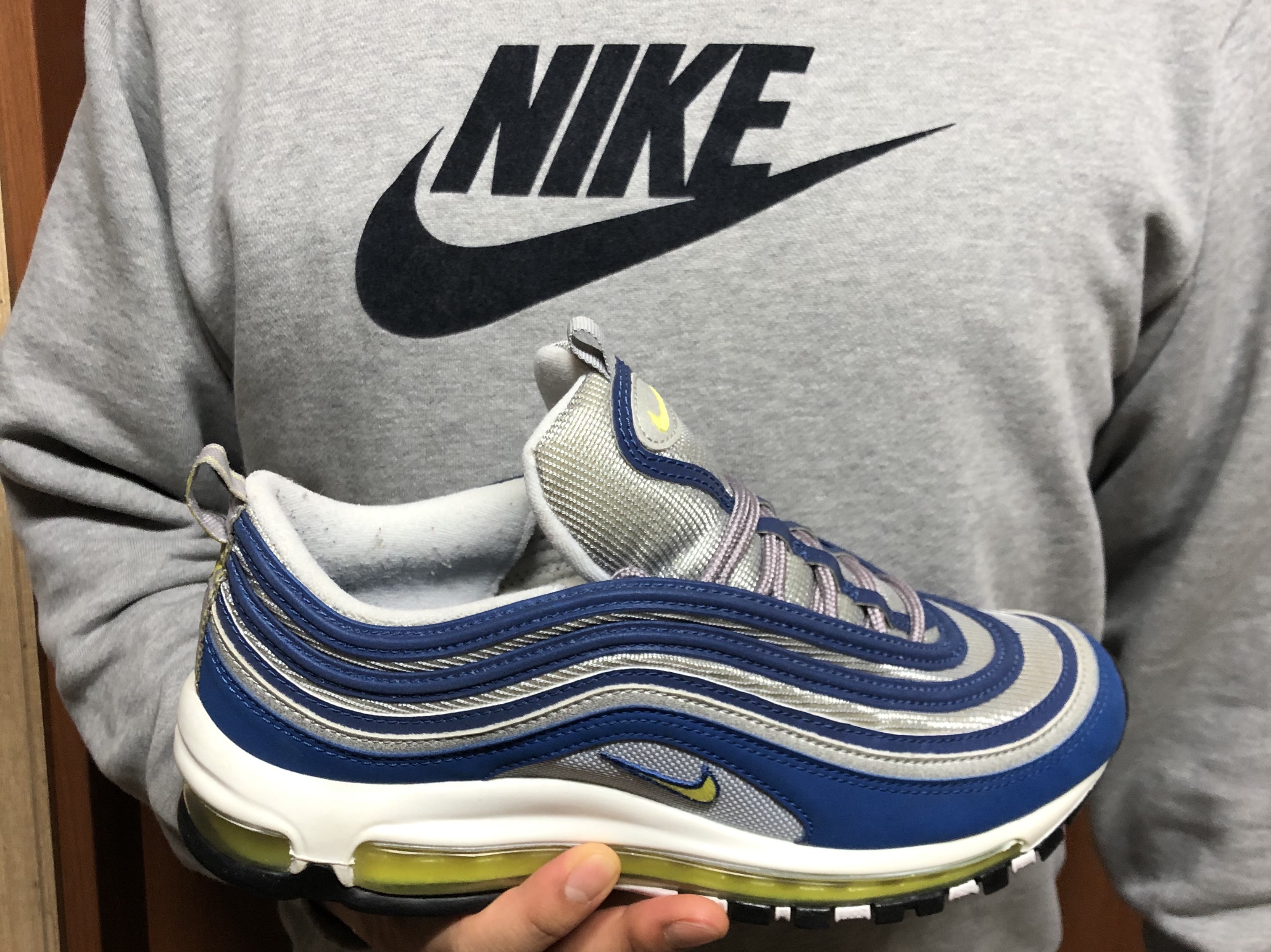 Nike Air Max 97 OG Royal Neon 착용 스타일