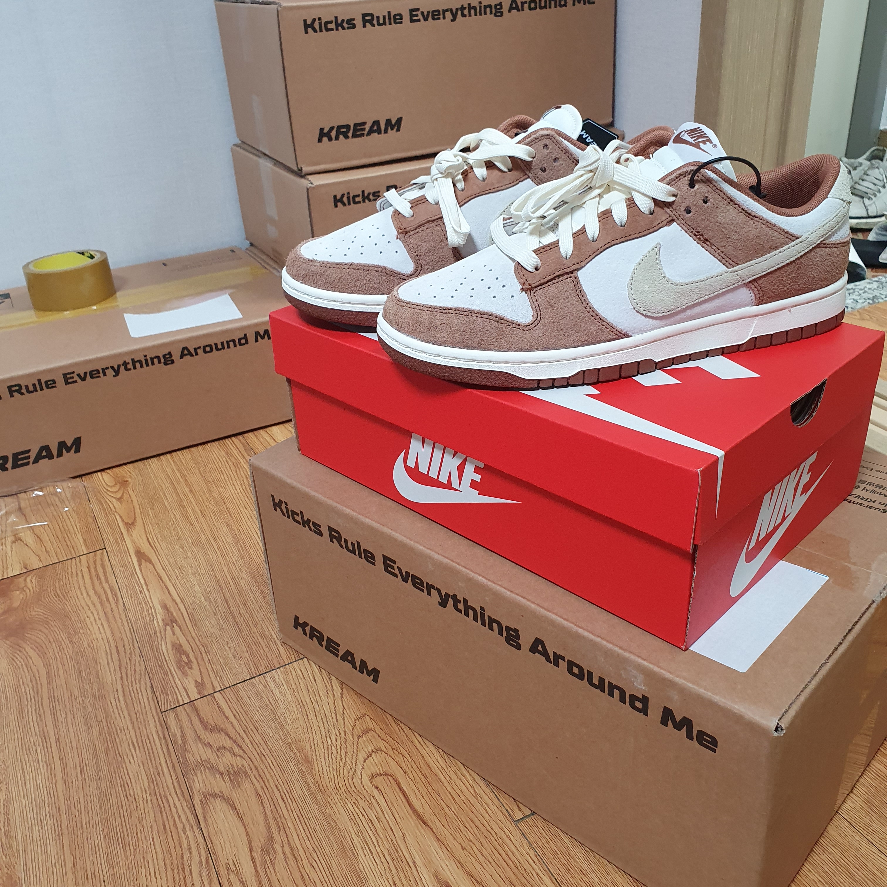 Nike Dunk Low Pro Premium Medium Curry 착용 스타일