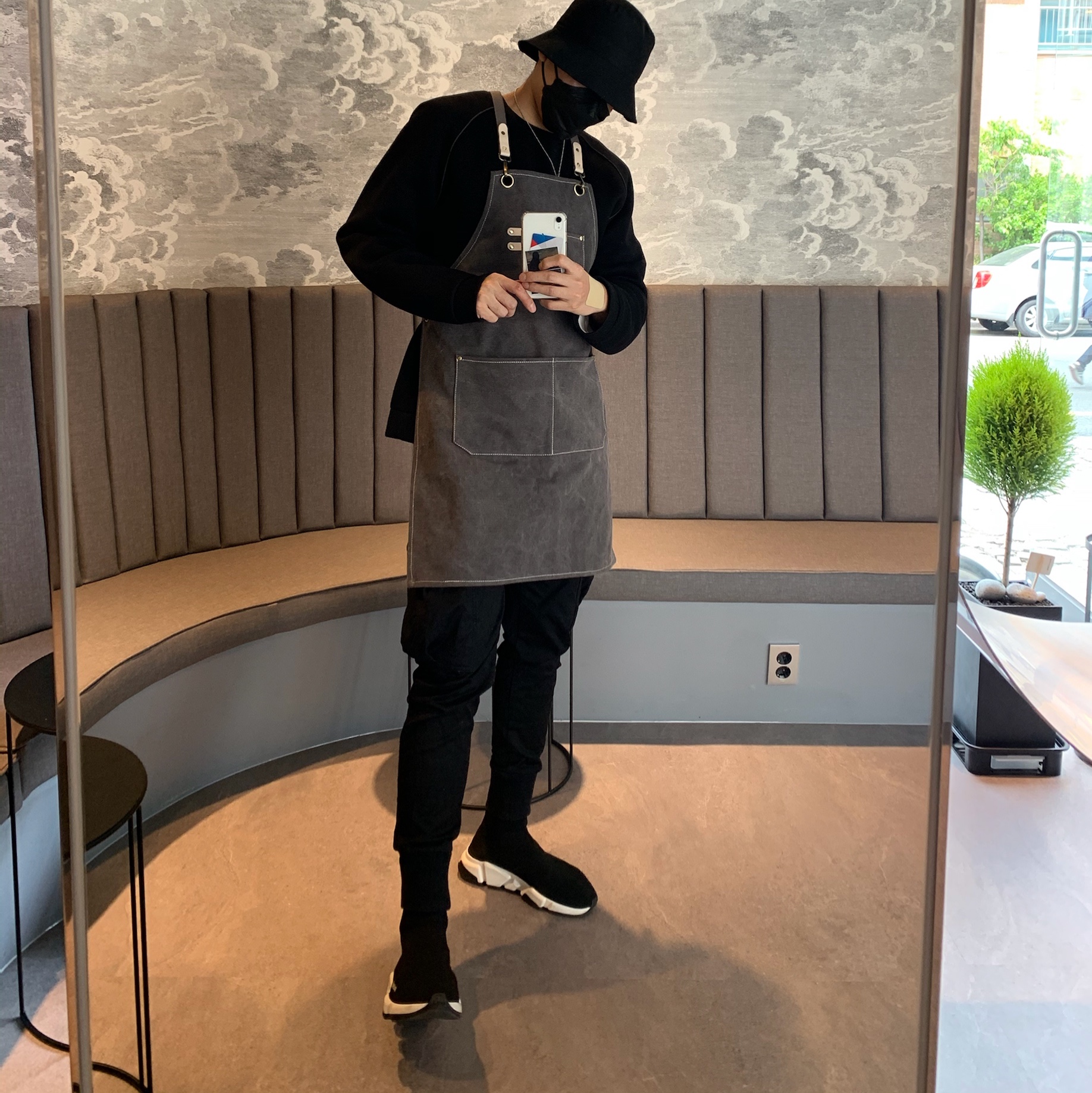 Balenciaga Speed Trainer Black White 2019 착용 스타일 - 2
