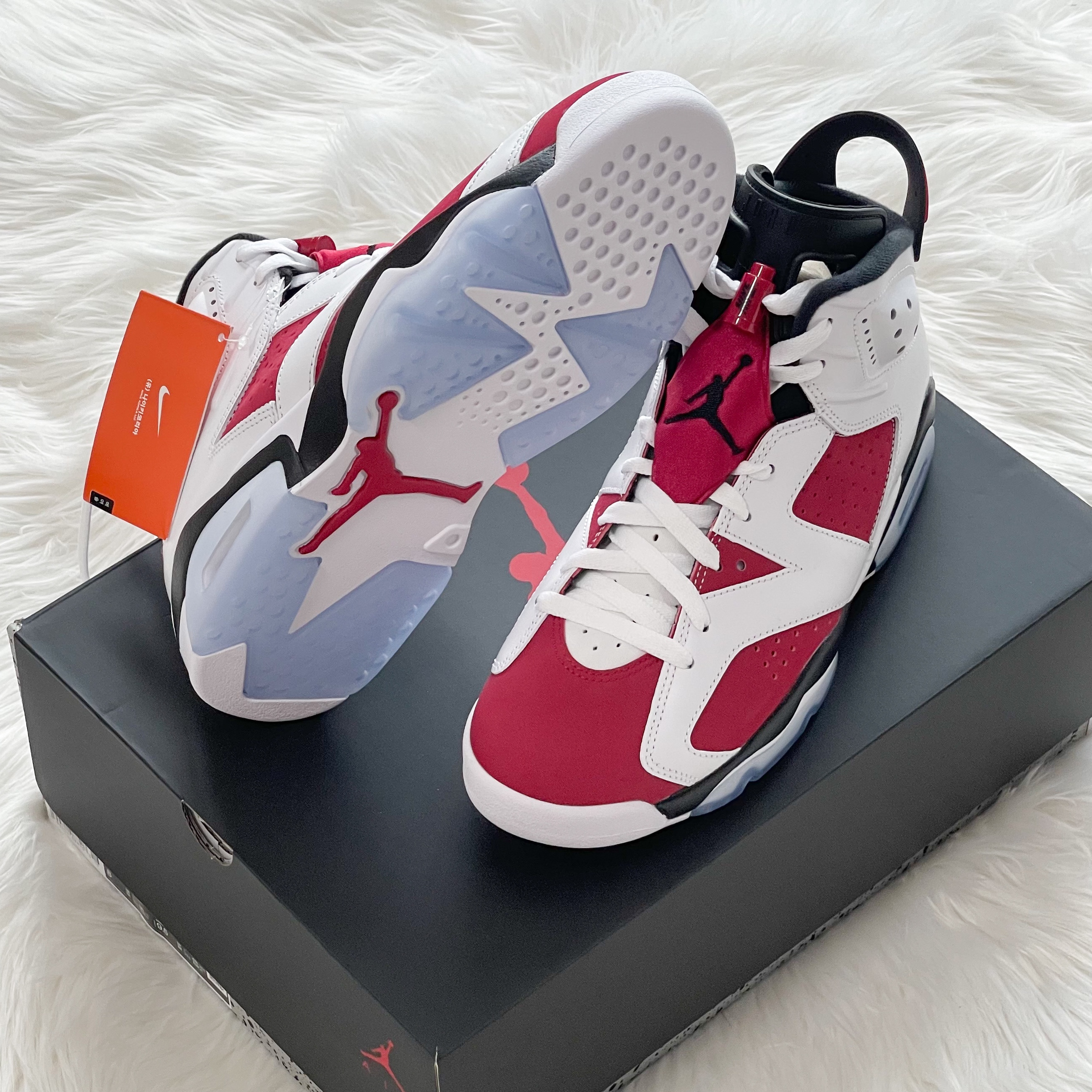 Jordan 6 Retro Carmine 2021 착용 스타일 - 1